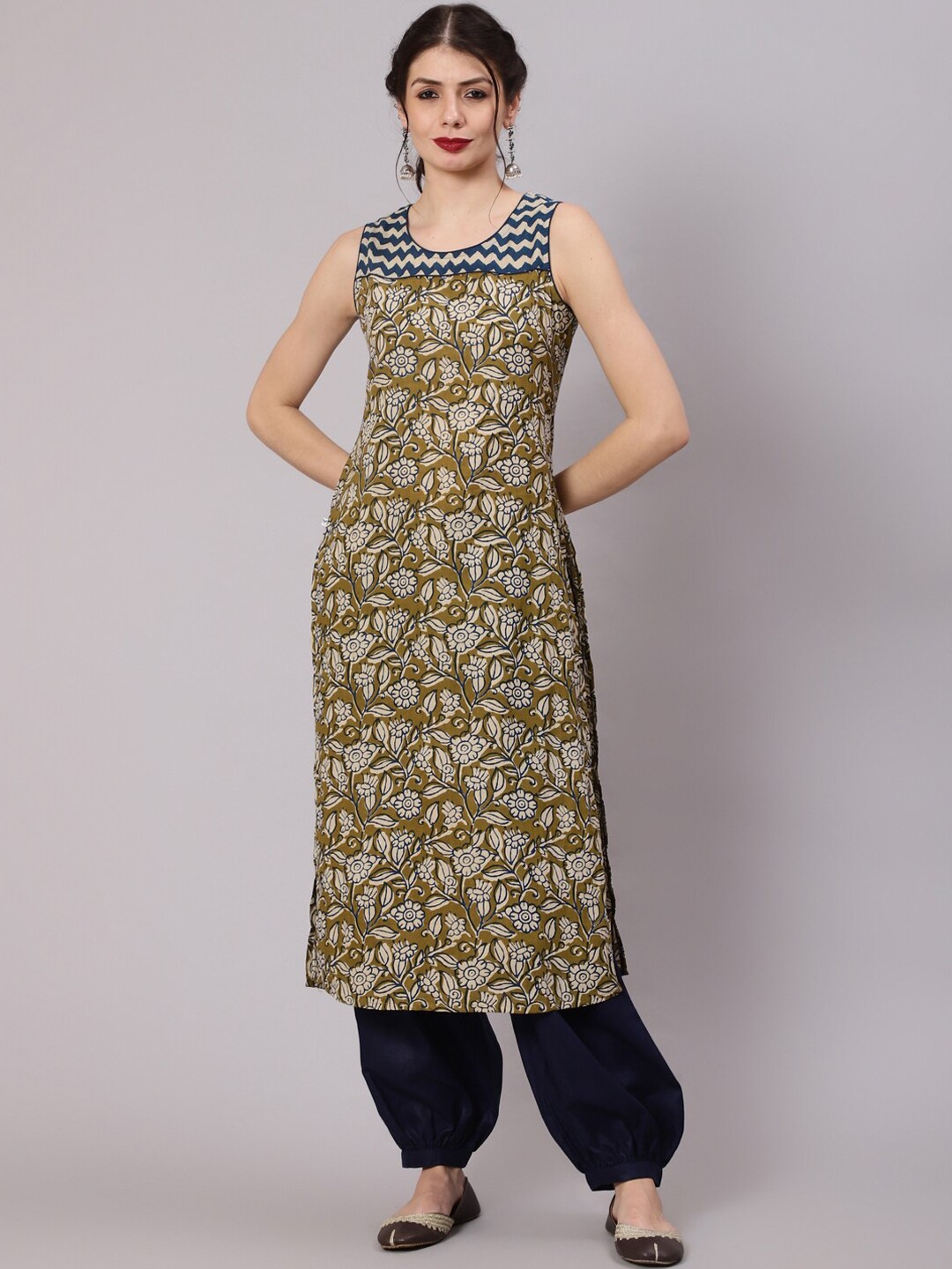 

Awadhi Women Olive Green Printed Mirror Work Kurta