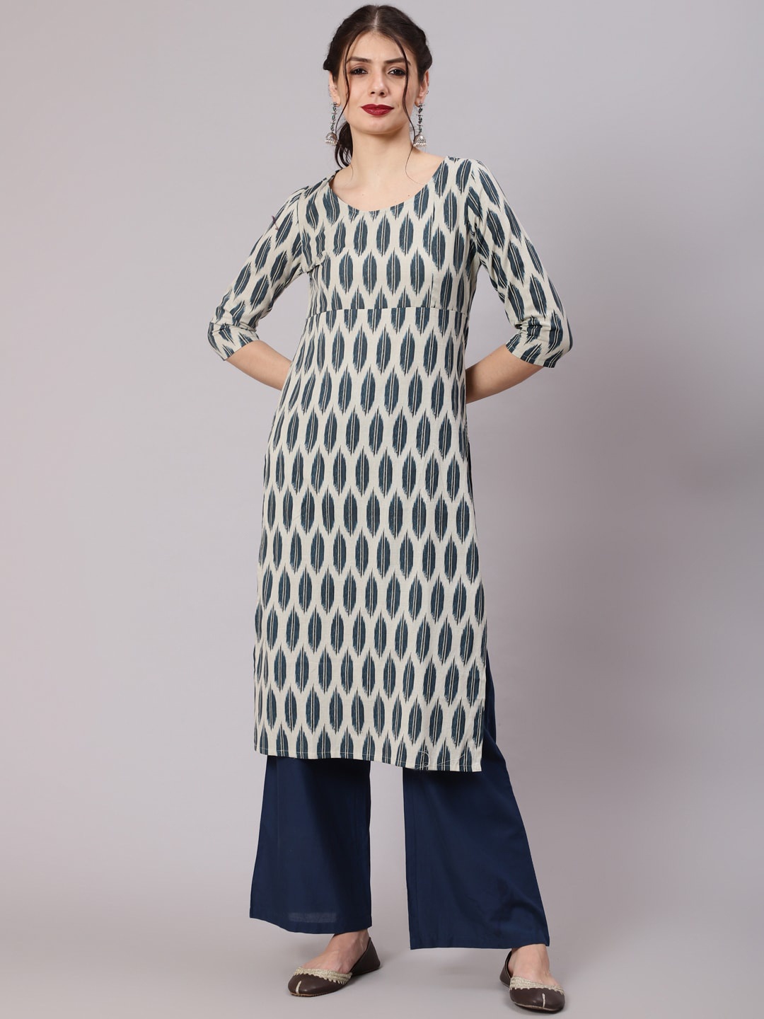 

Awadhi Women Grey Printed Round Neck Straight Cotton Kurta