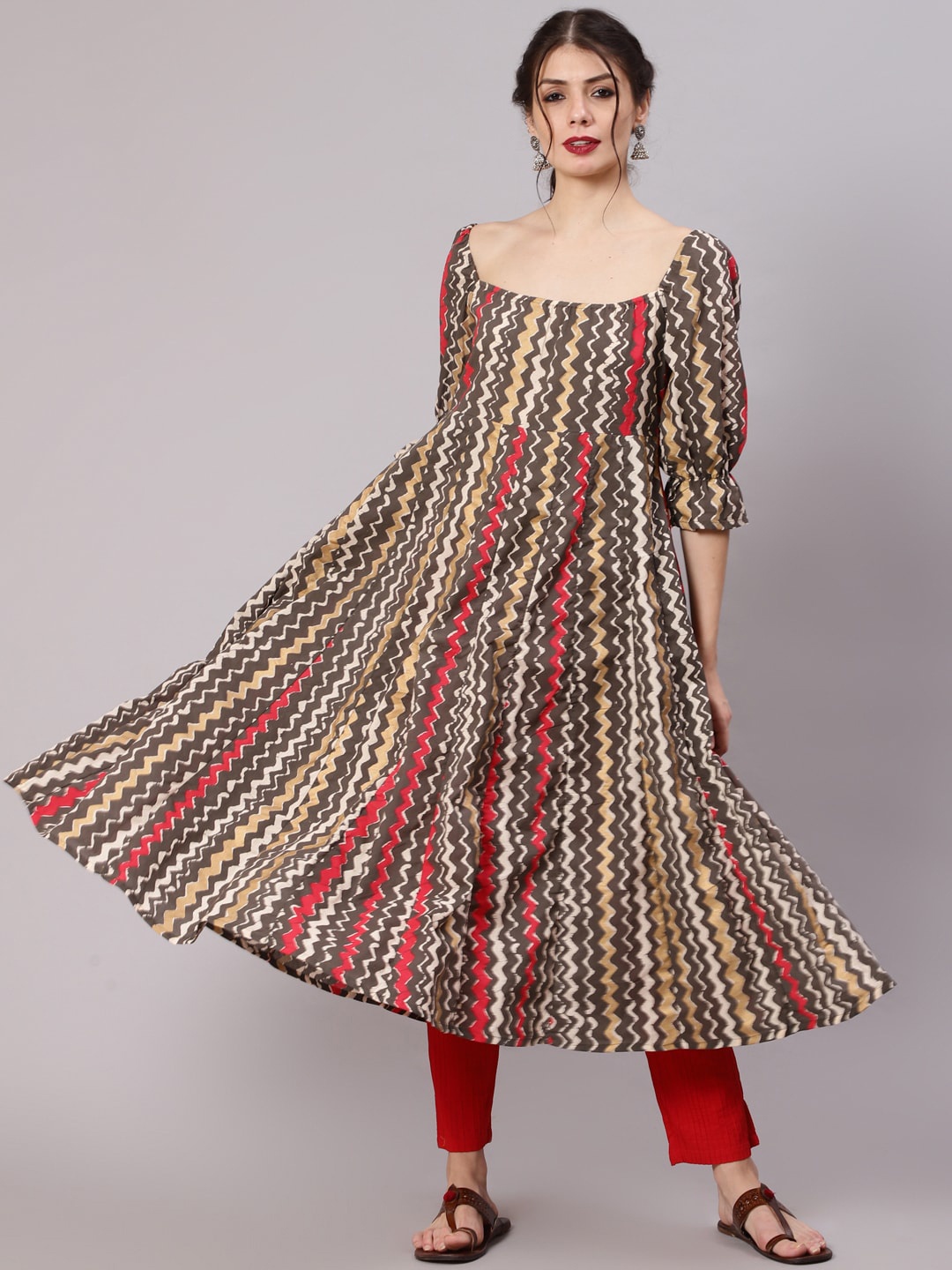 

Awadhi Women Brown & White Geometric Printed Anarkali Kurta