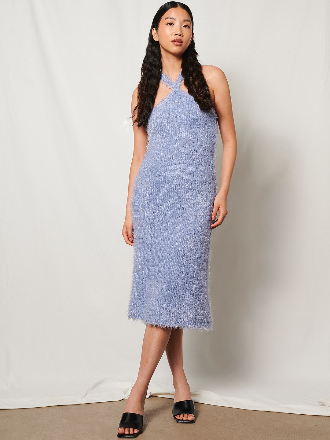 

NA-KD Blue Halter Neck Sheath Midi Dress