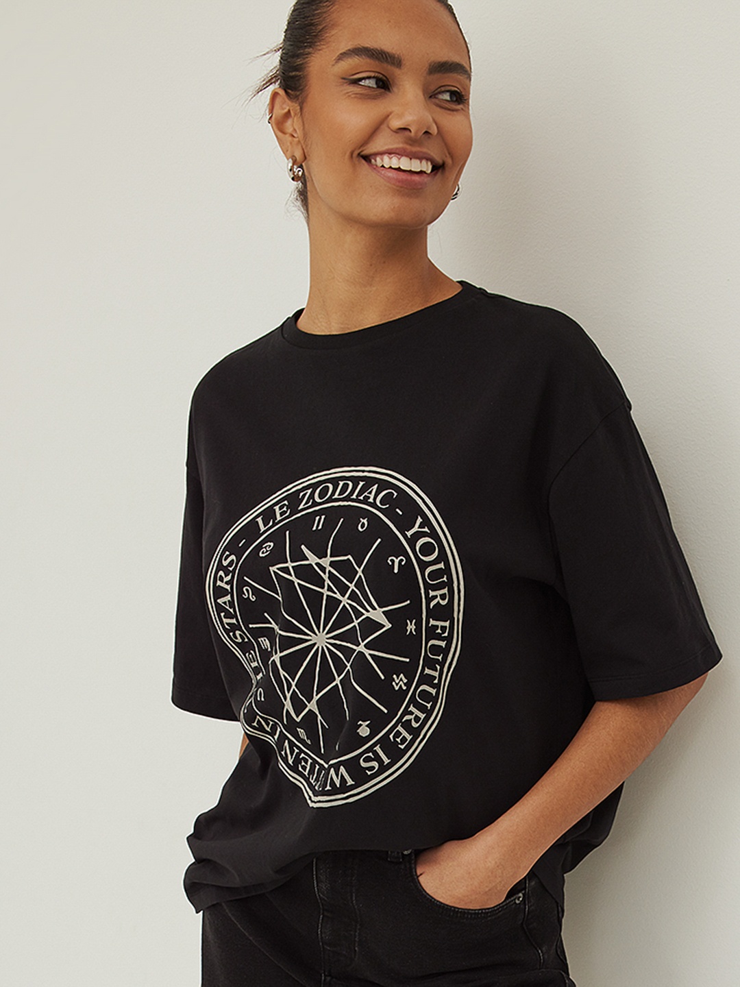 

NA-KD Women Black Printed Pure Cotton T-shirt