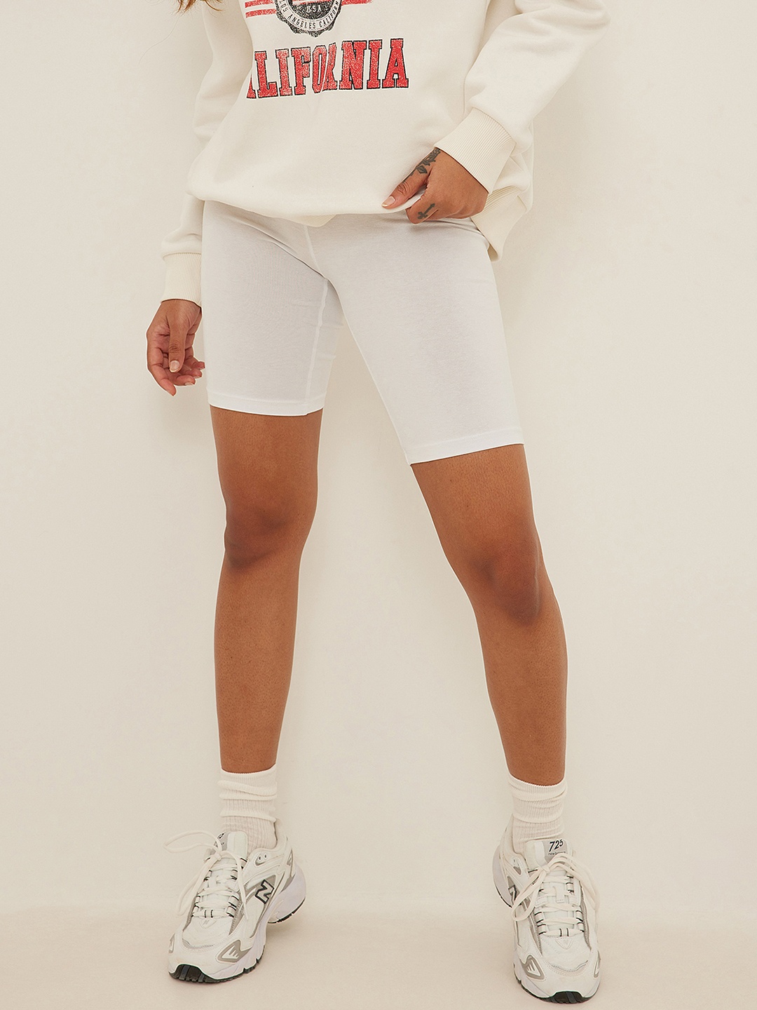 

NA-KD Women White Slim Fit Shorts