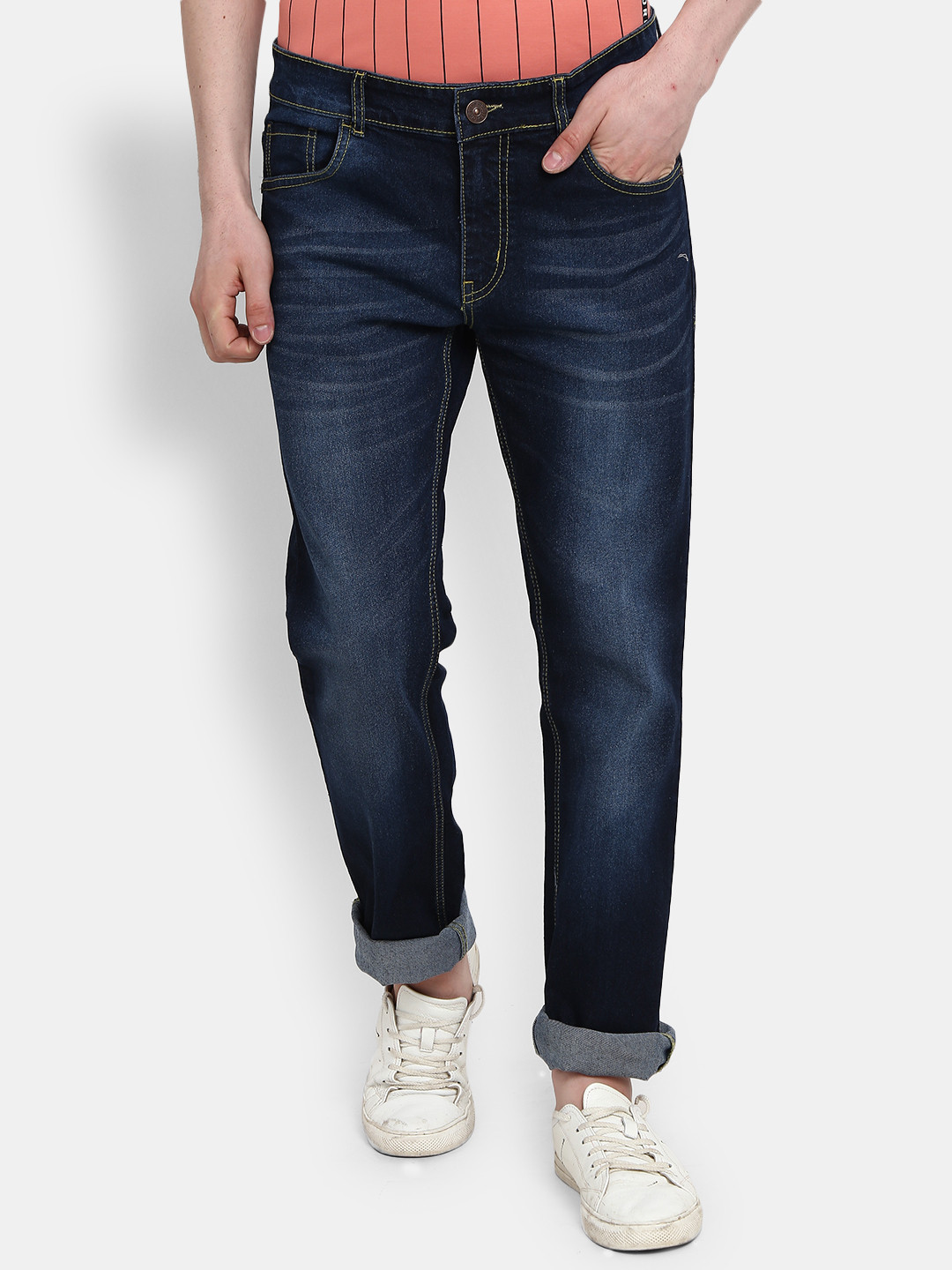 

V-Mart Men Blue Light Fade Medium Waist Jeans