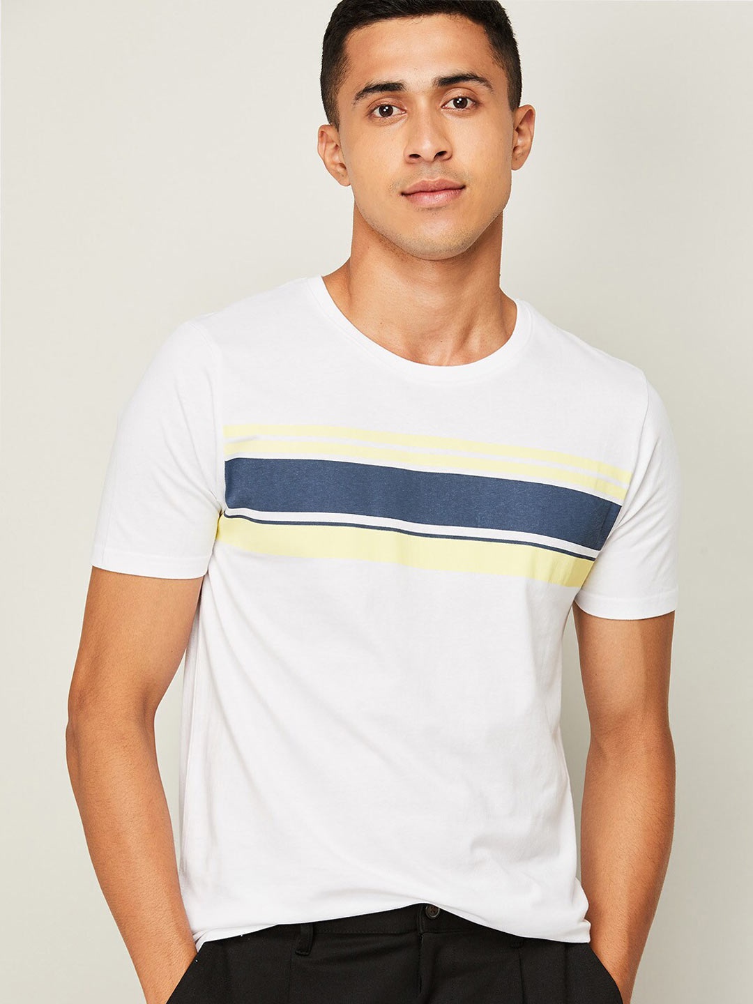 

Fame Forever by Lifestyle Men White & bright gray Striped T-shirt