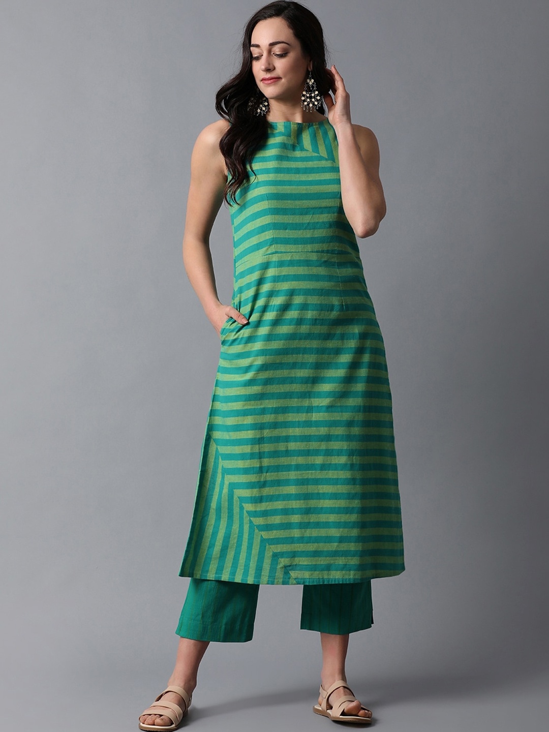 

Indian Dobby Women Teal Striped Sleeveless Kurta