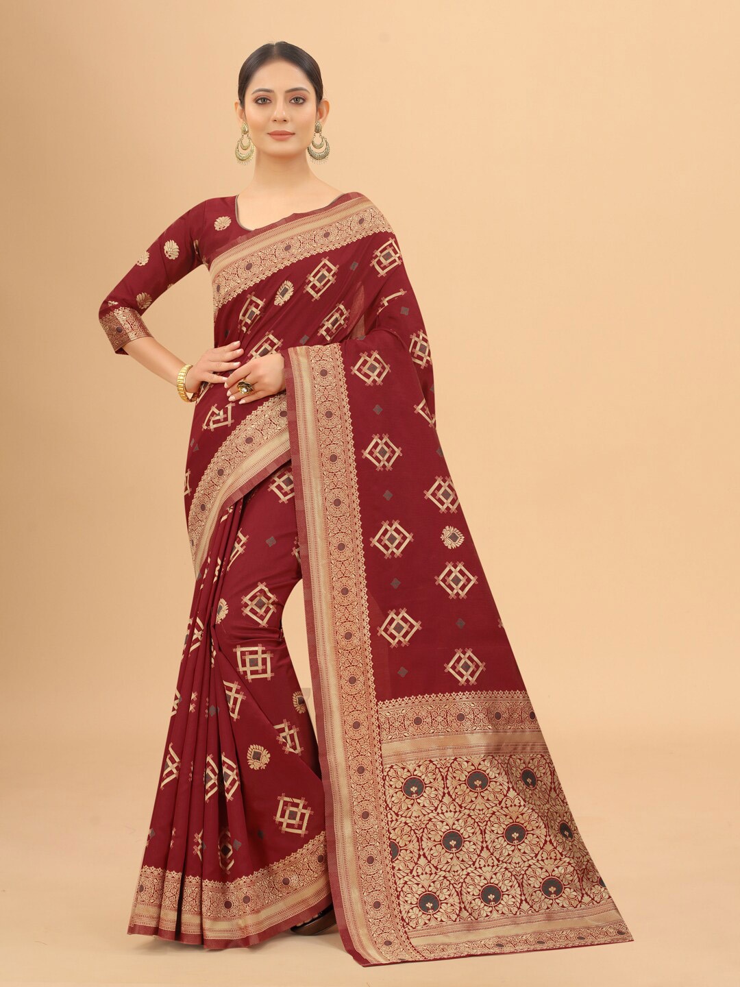 

INDI AVTAAR Maroon & Gold-Toned Woven Design Zari Silk Cotton Banarasi Saree