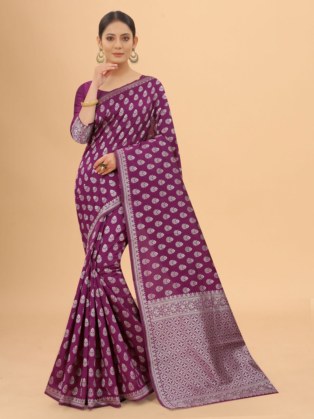 

INDI AVTAAR Burgundy & Silver-Toned Woven Design Zari Silk Cotton Banarasi Saree