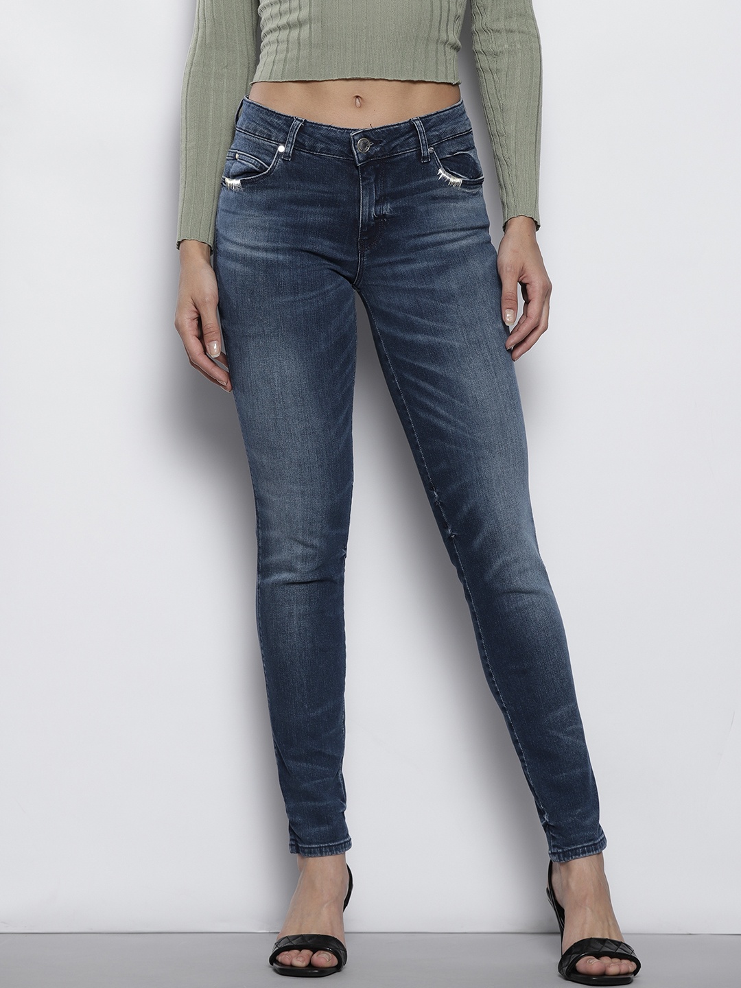 

GUESS Women Blue Skinny Fit Light Fade Embroidered Detail Jeans