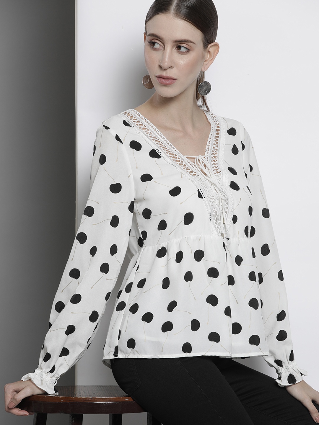 

GUESS White & Black Print Top
