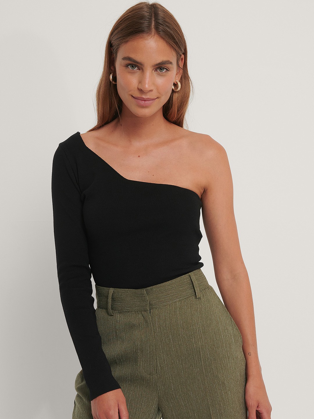 

NA-KD Black Solid One Shoulder Top