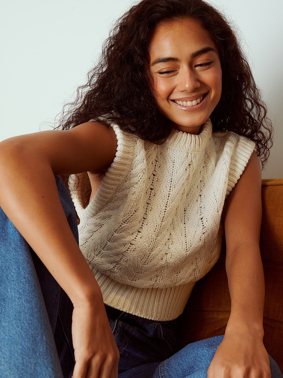 

NA-KD Women Off White Cable Knit Crop Sweater Vest