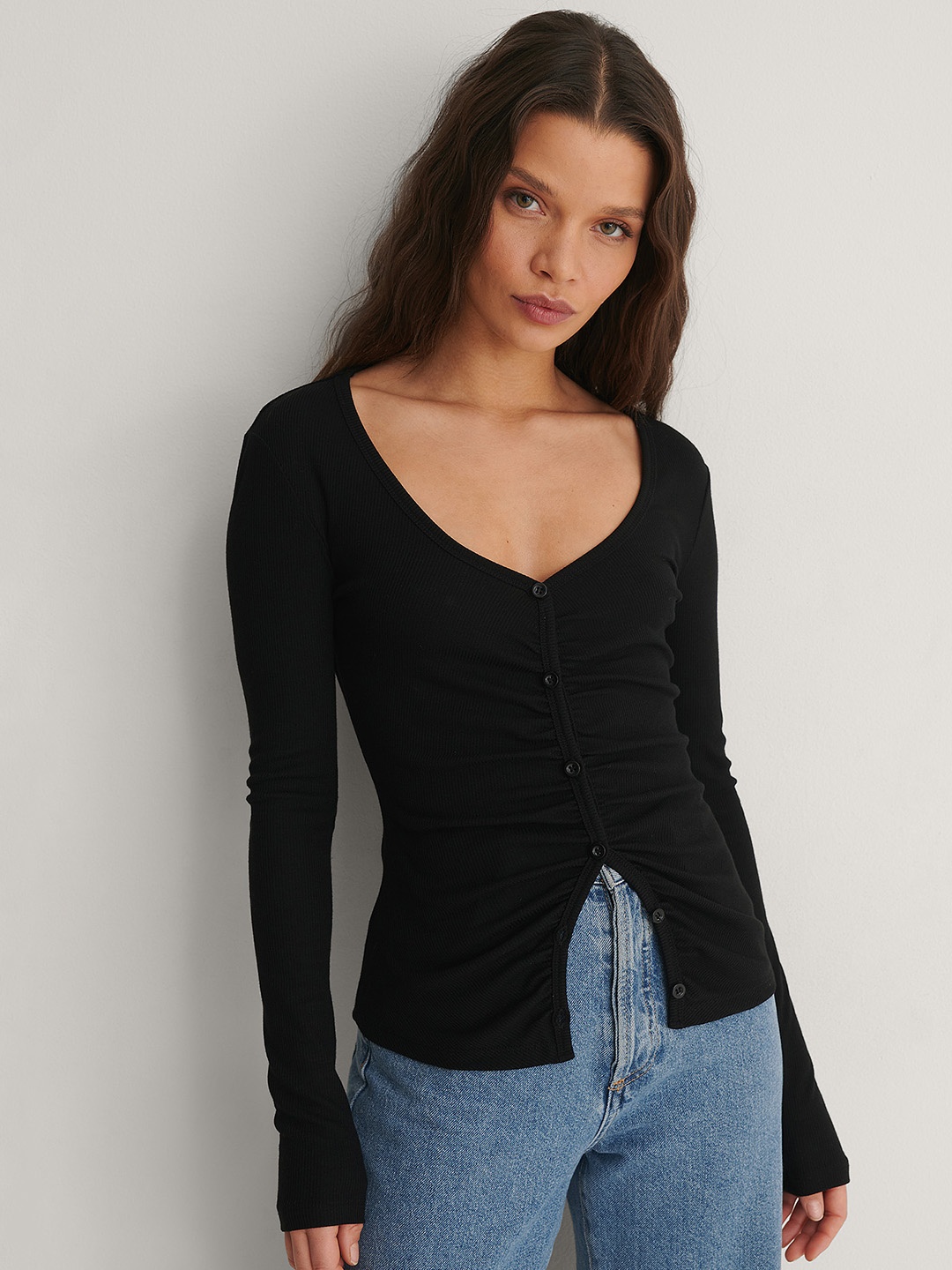 

NA-KD Black Solid Knitted Top with Button Closure