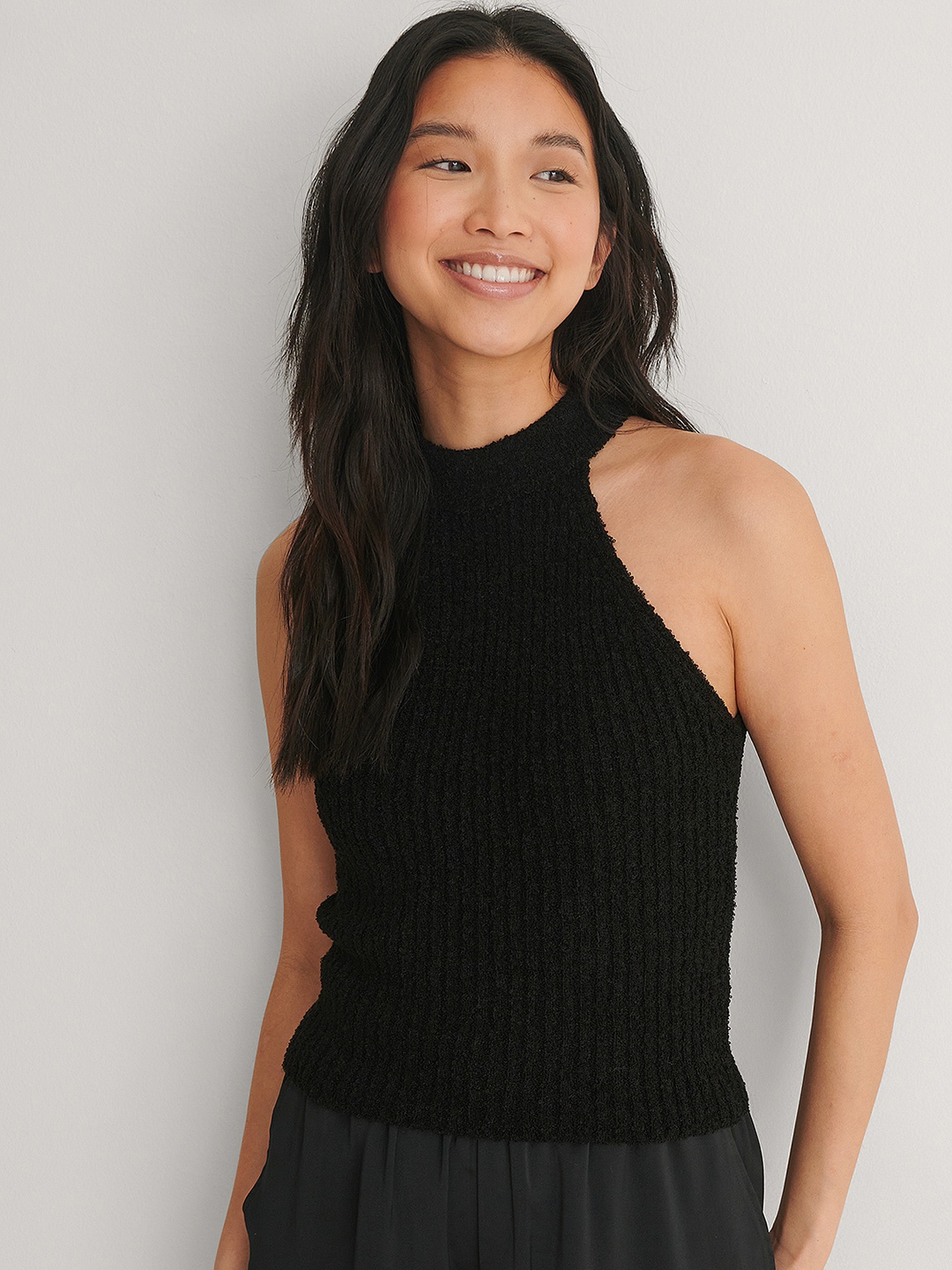 

NA-KD Women Black Solid Ribbed Knitted Top
