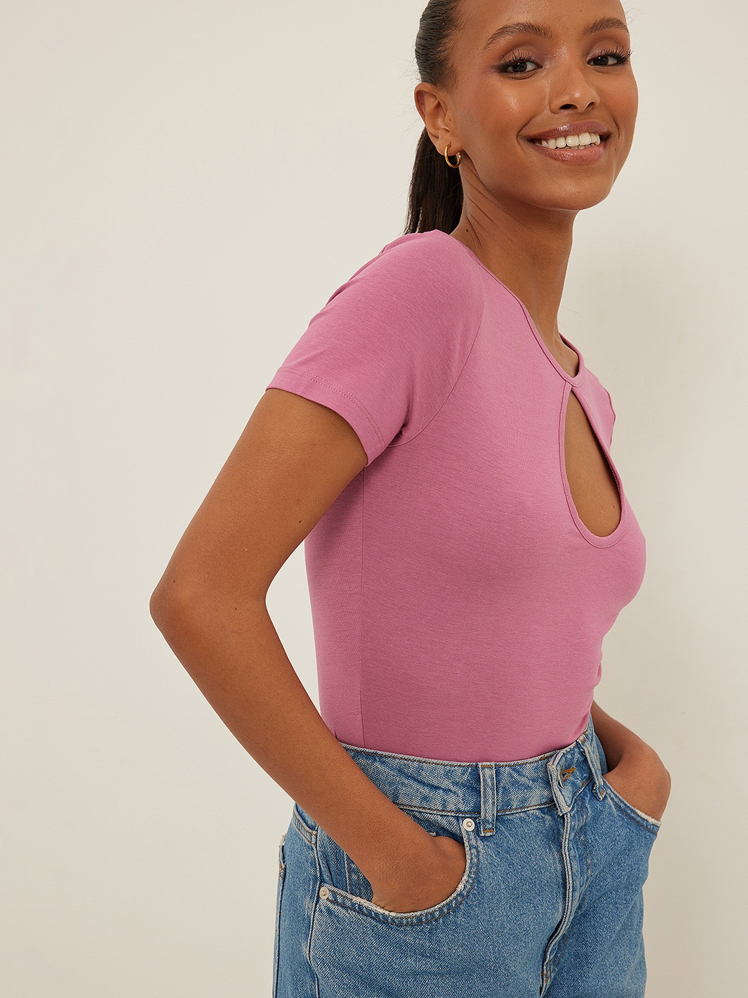 

NA-KD Women Pink Solid Cut-out Detail Top