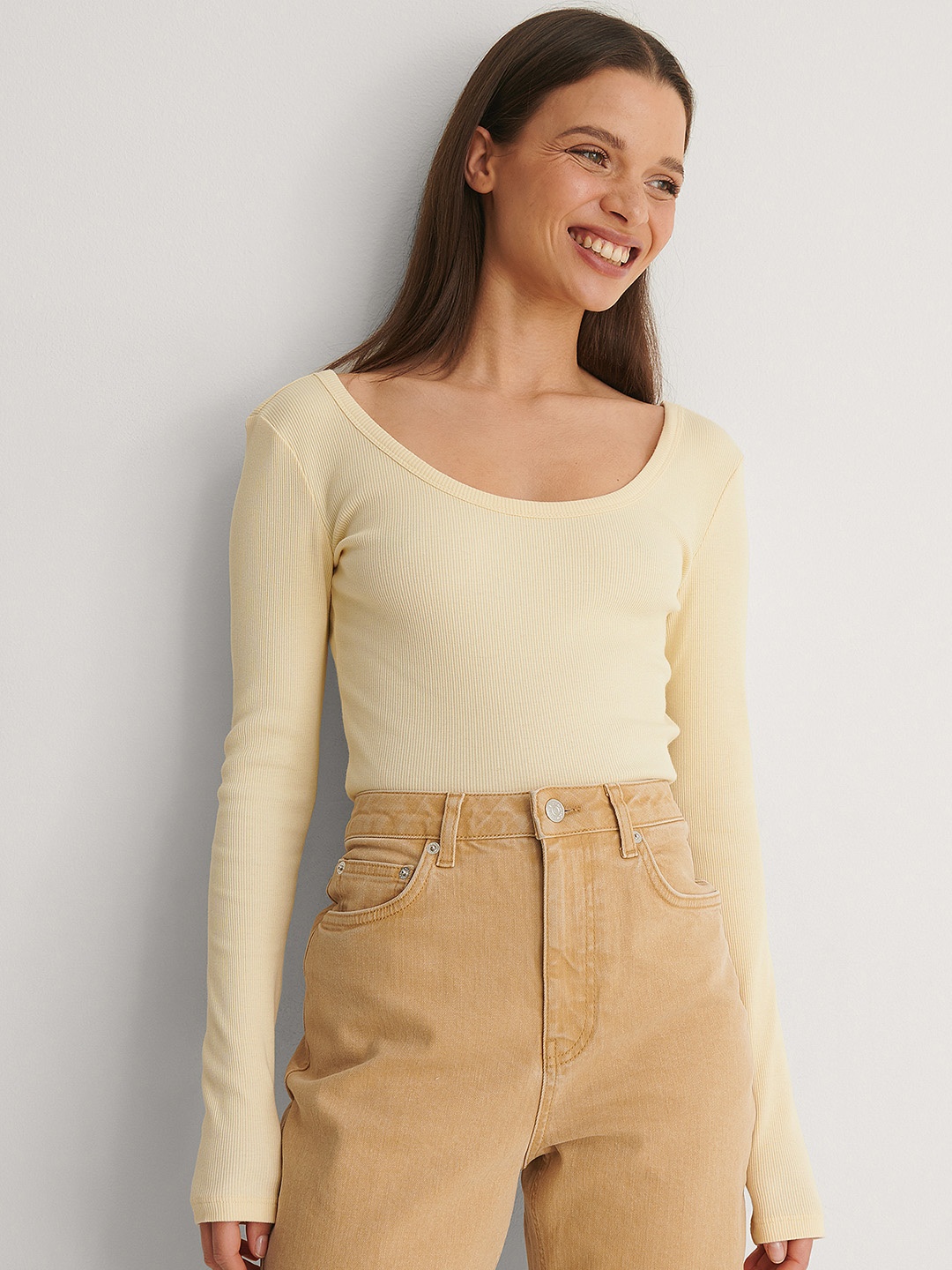 

NA-KD Women Cream Solid Knitted Ribbed Top