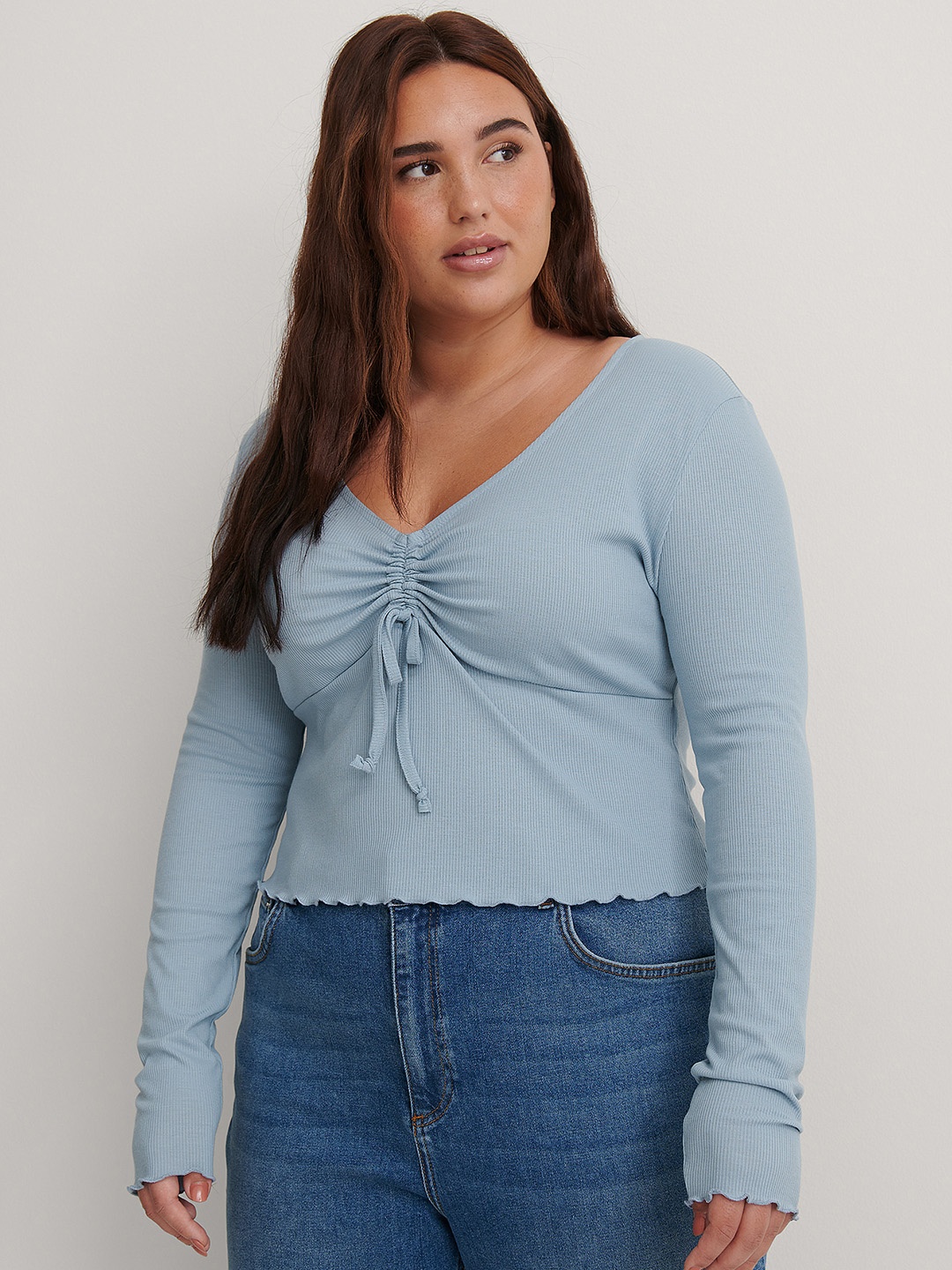 

NA-KD Women Blue Solid Ruched Top with Lettuce Edges