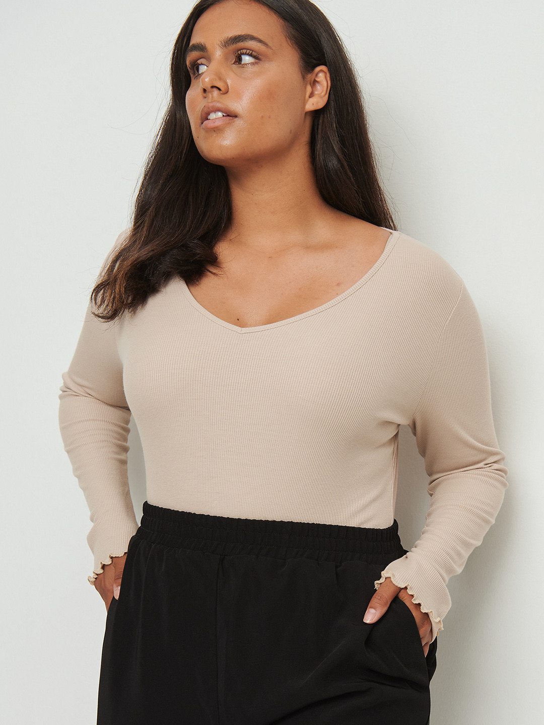 

NA-KD Beige Solid Top