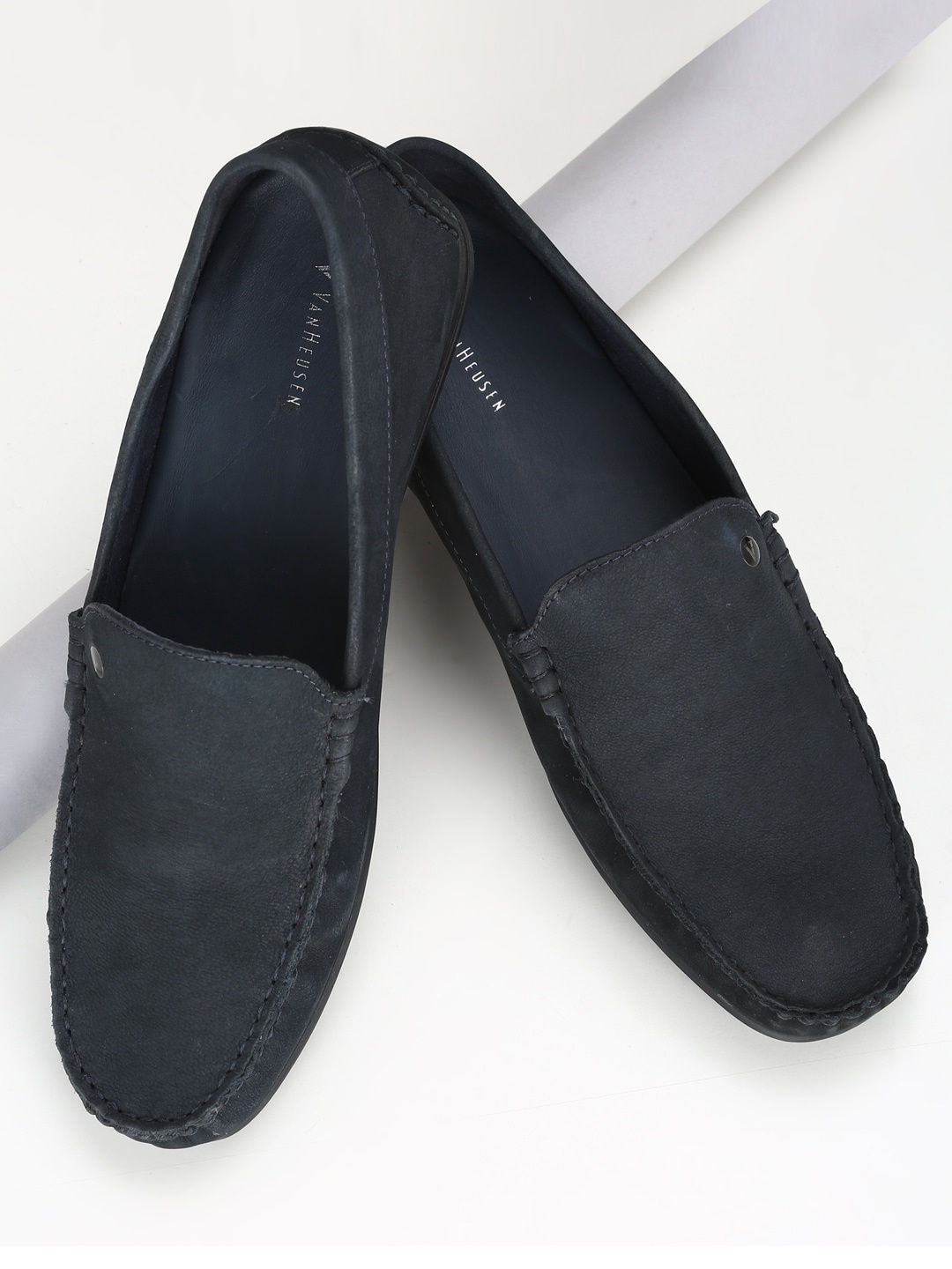 

Van Heusen Men Black Leather Loafers