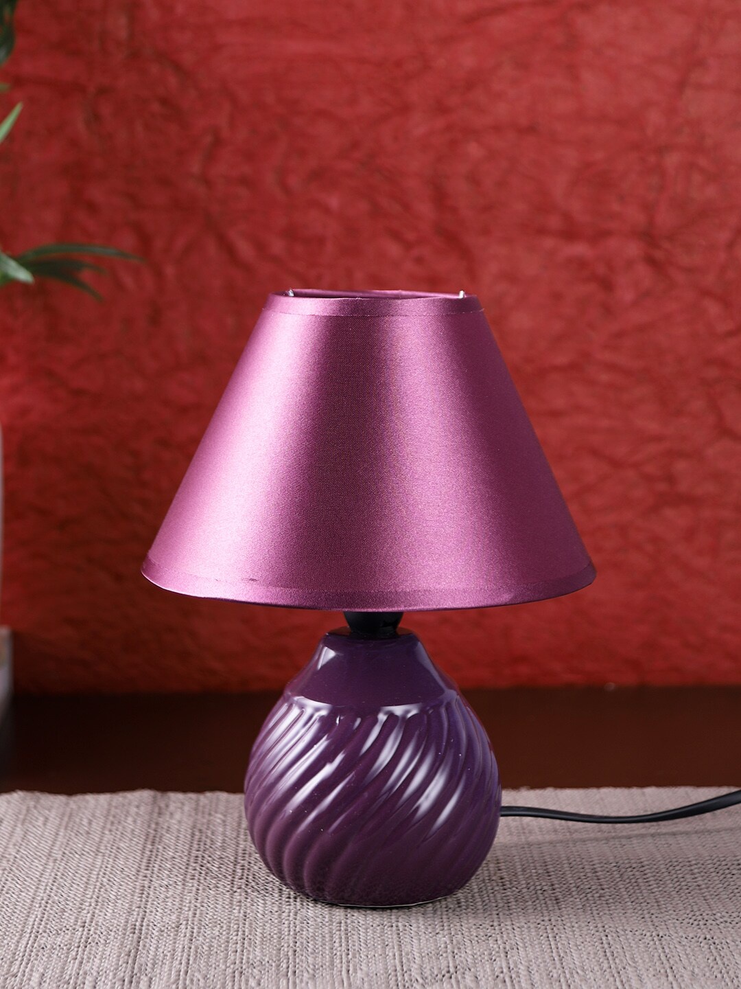 

TAYHAA Purple Solid Polished Ceramic Round Table Lamps
