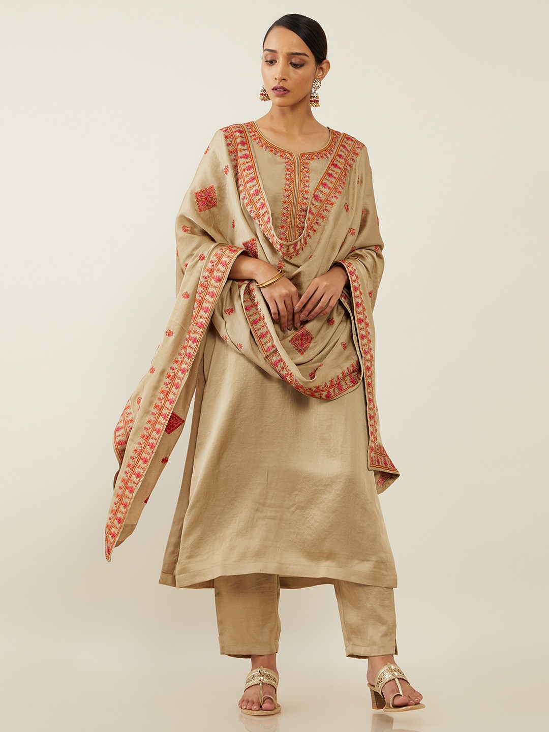 

Soch Women Floral Thread Work Kurta Set, Beige