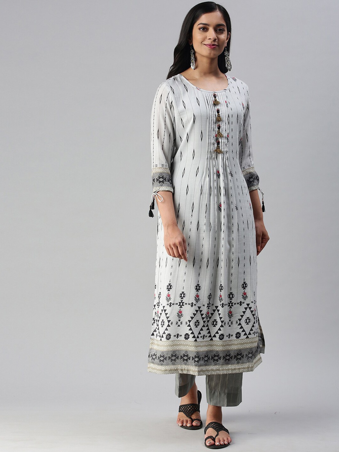 

Soch Women Grey Ethnic Motifs Printed Kurta with Palazzos