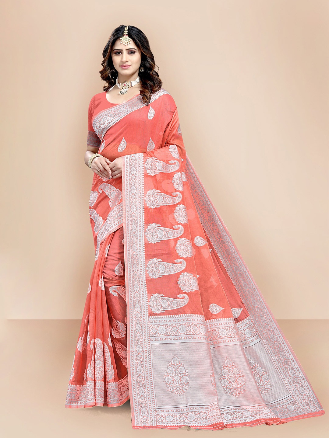 

VAIRAGEE Peach-Coloured & Silver-Toned Woven Design Zari Pure Cotton Chanderi Saree