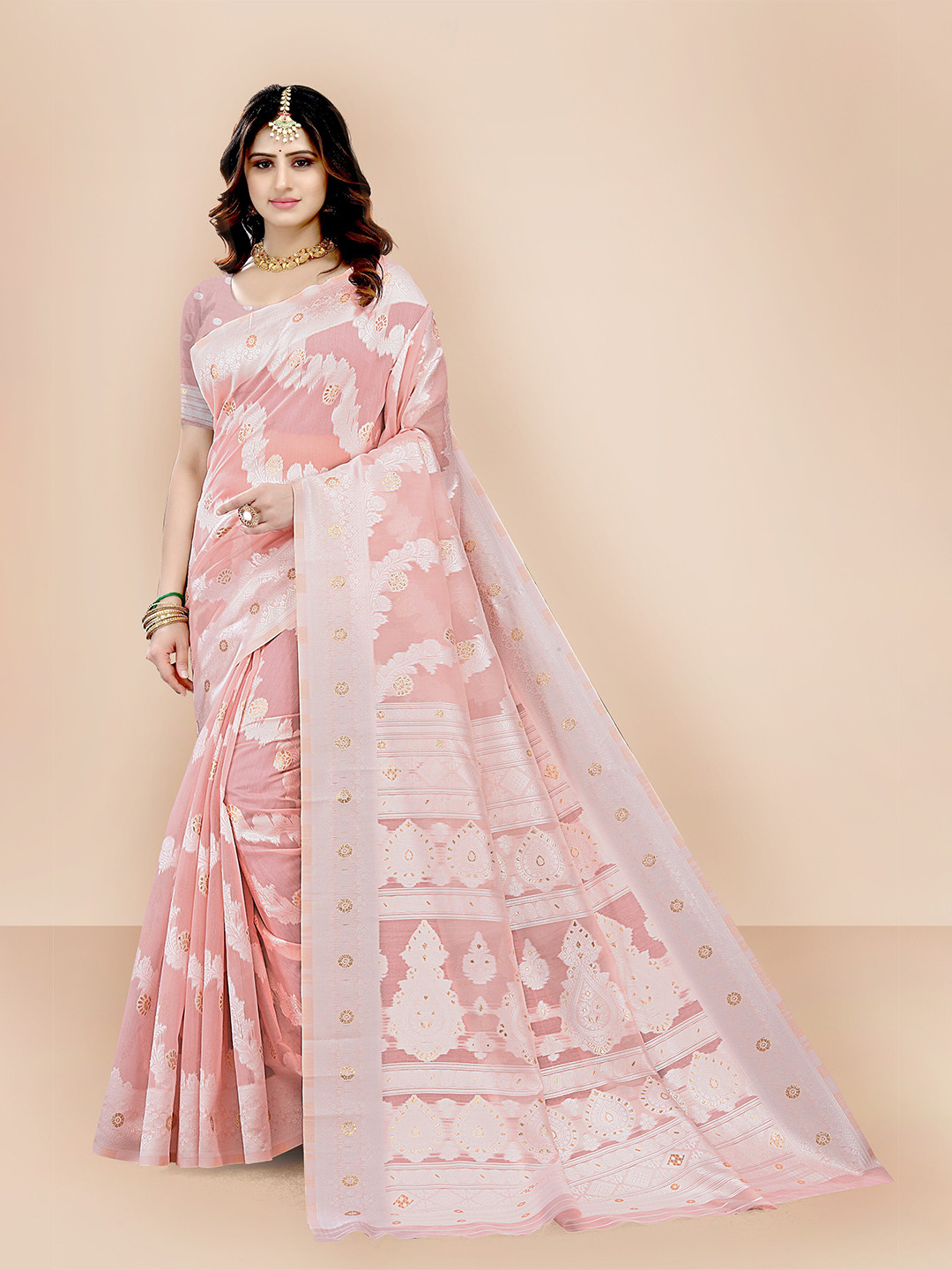 

VAIRAGEE Peach-Coloured & Silver-Toned Woven Design Zari Pure Silk Saree