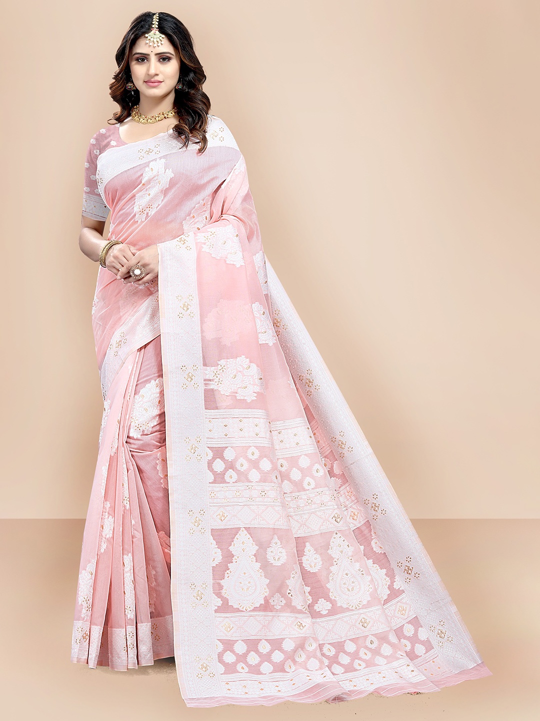 

VAIRAGEE Peach-Coloured & Silver-Toned Woven Design Zari Pure Silk Saree