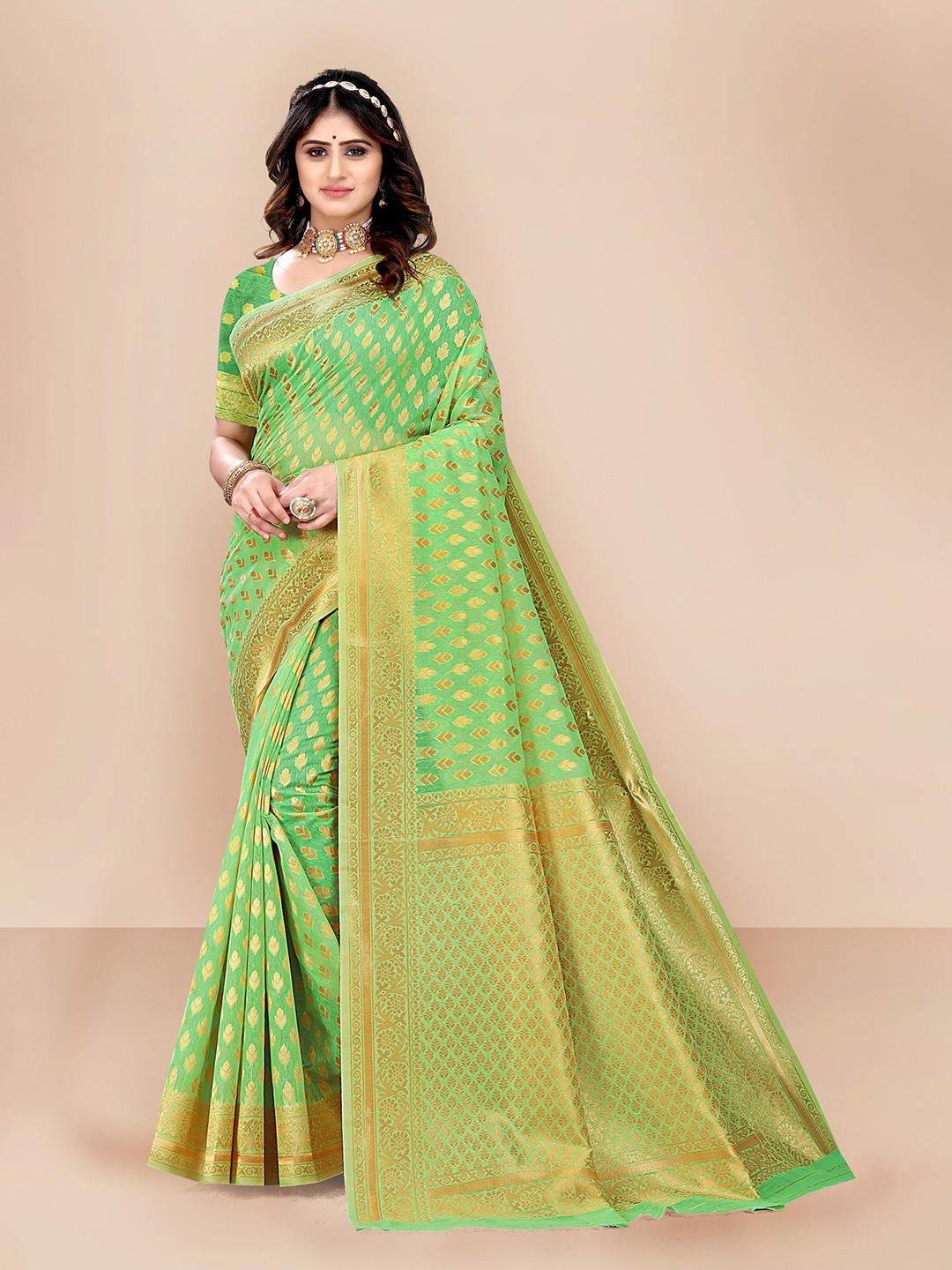 

VAIRAGEE Green & Gold-Toned Woven Design Zari Pure Cotton Chanderi Saree
