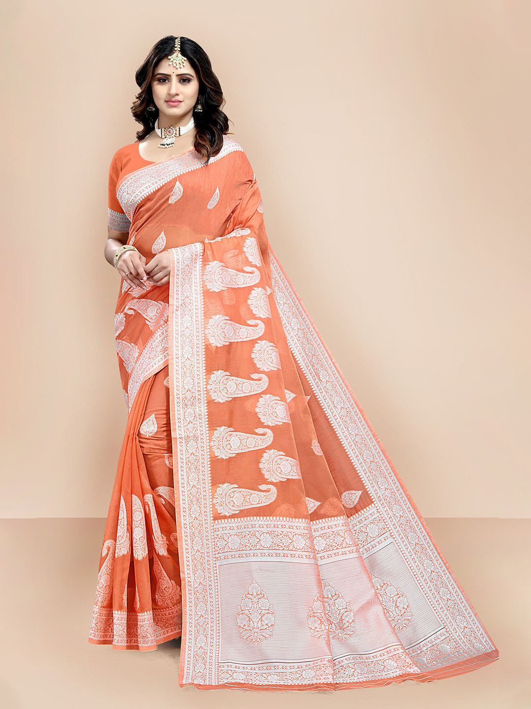 

VAIRAGEE Women Orange & Silver-Toned Woven Design Zari Pure Cotton Chanderi Saree