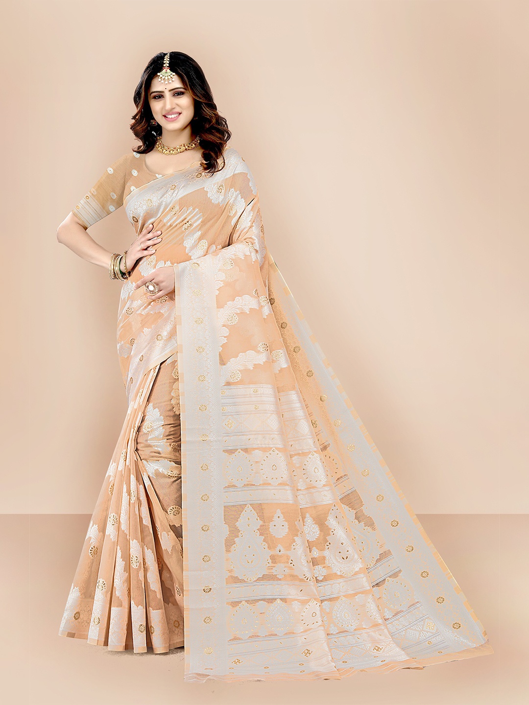 

VAIRAGEE Orange & Silver-Toned Floral Zari Pure Silk Saree