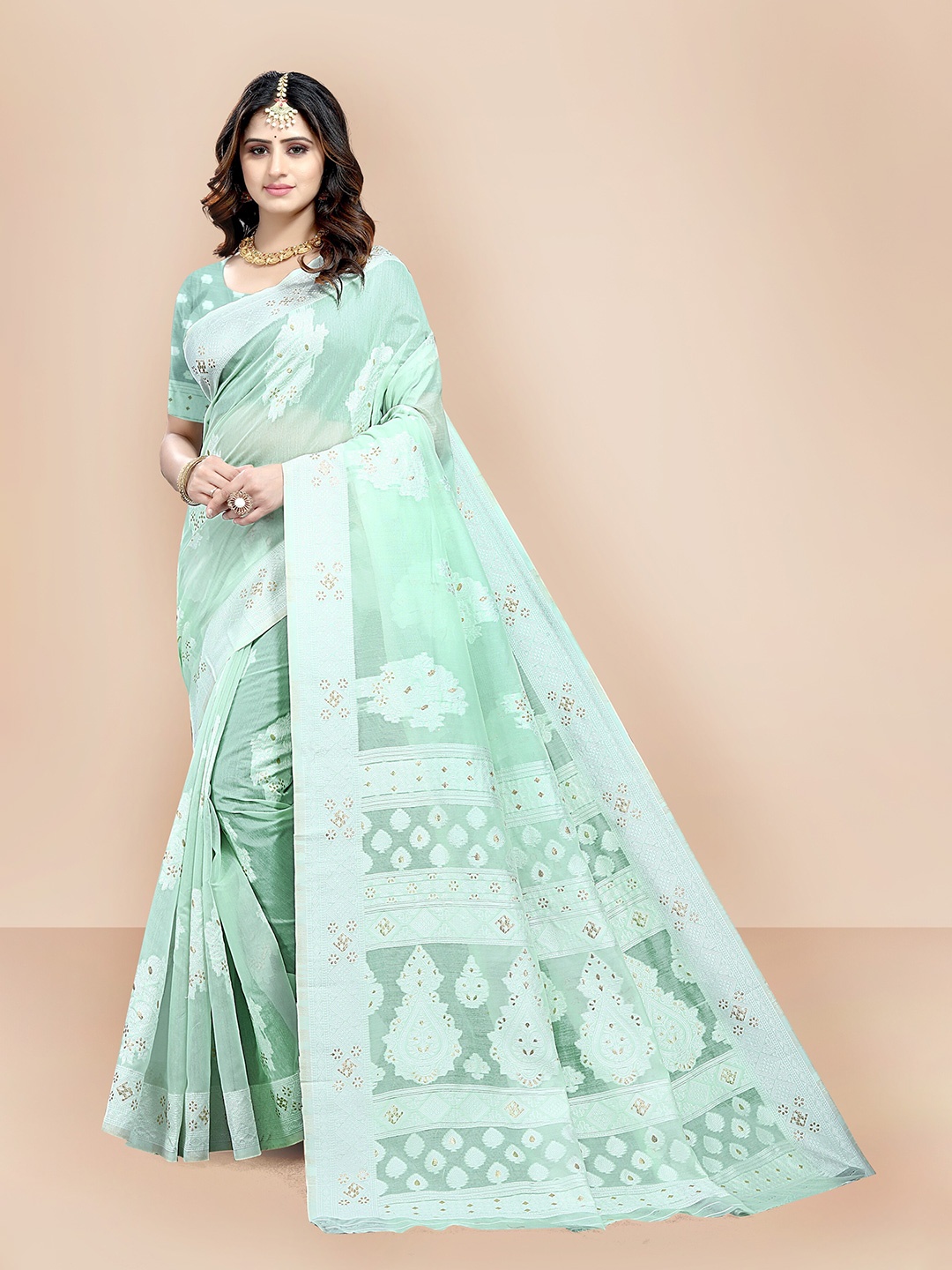 

VAIRAGEE Green & Silver-Toned Woven Design Zari Pure Silk Saree