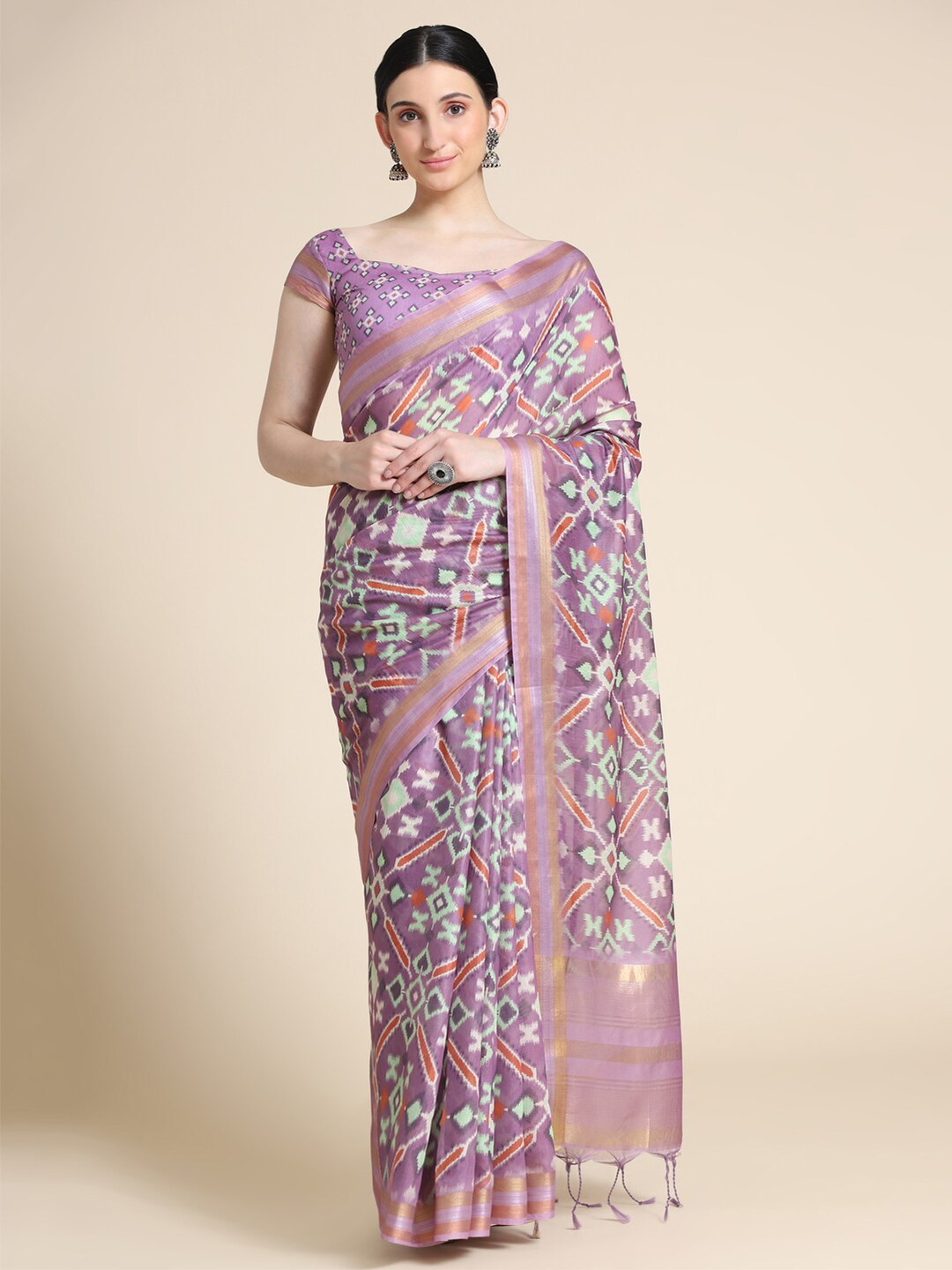 

VISHNU WEAVES Mauve & White Patola Printed Cotton Saree