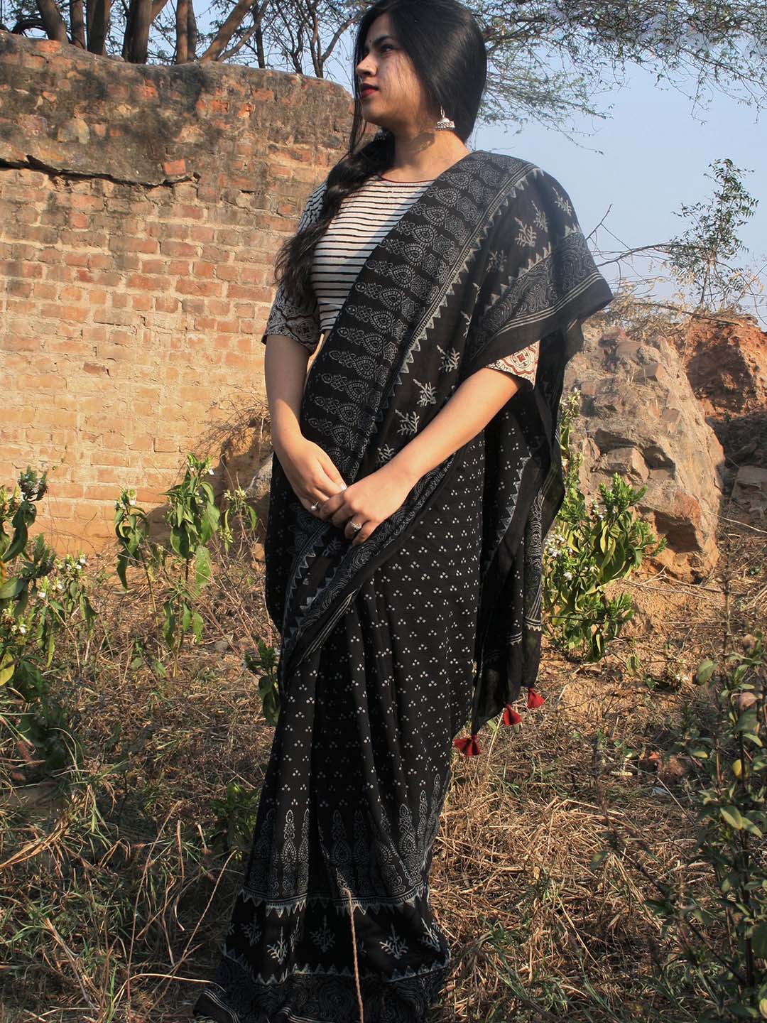 

Chidiyaa Black & Grey Ethnic Motifs Pure Cotton Block Print Saree