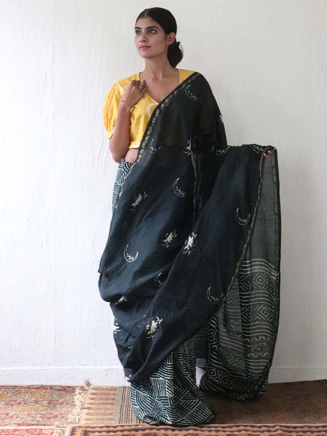 

Chidiyaa Green & White green block printed Pure Silk Saree