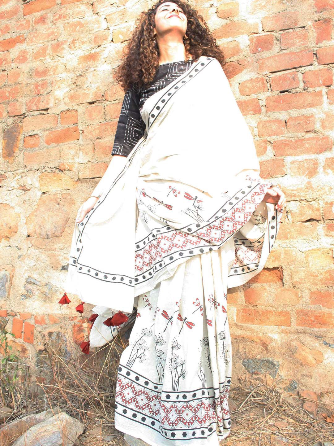 

Chidiyaa White & Black dragonfly Pure Cotton Saree