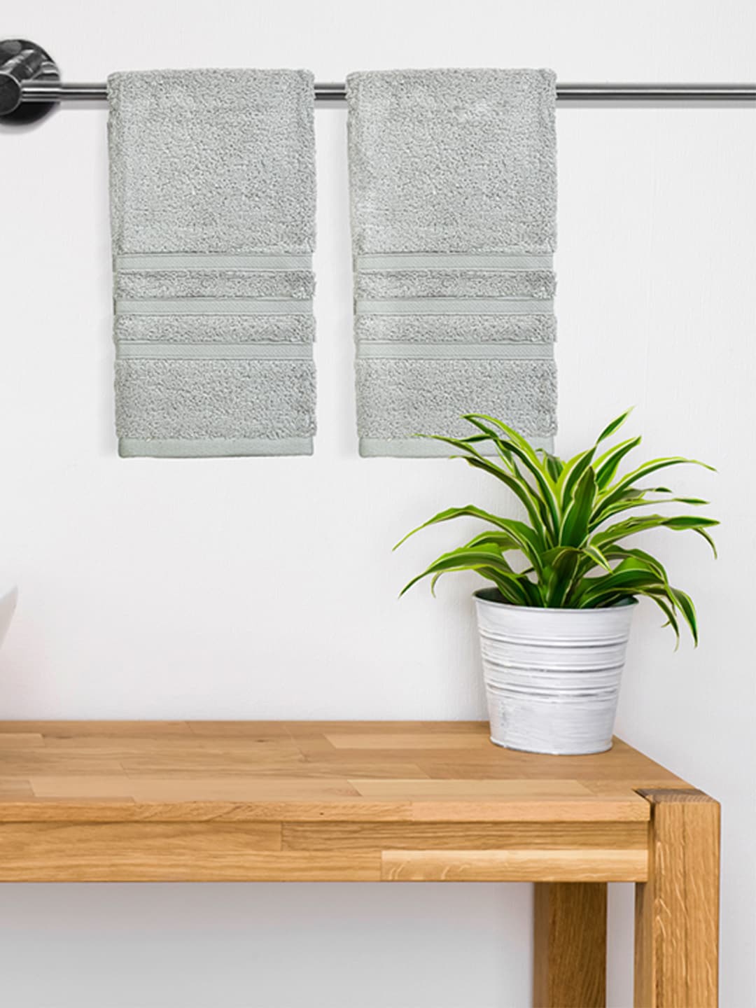 

Boutique Living India Set Of 2 Grey Solid Bamboo Hand Towels
