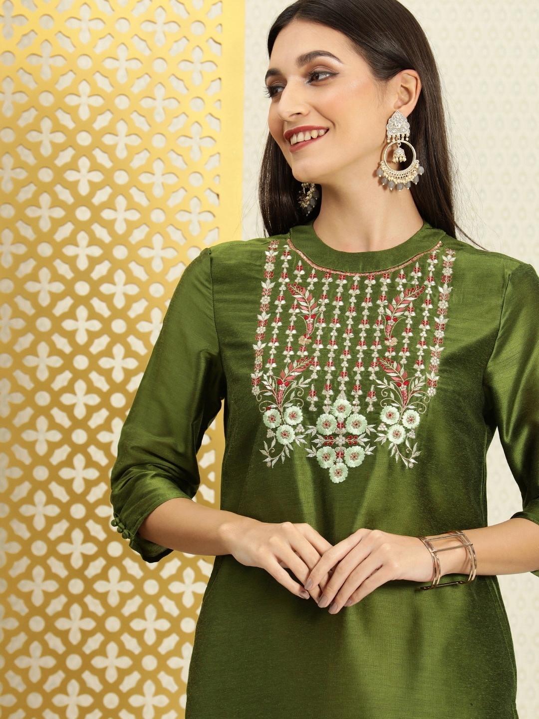 

House of Pataudi Women Green Embroidered Jashn Kurta