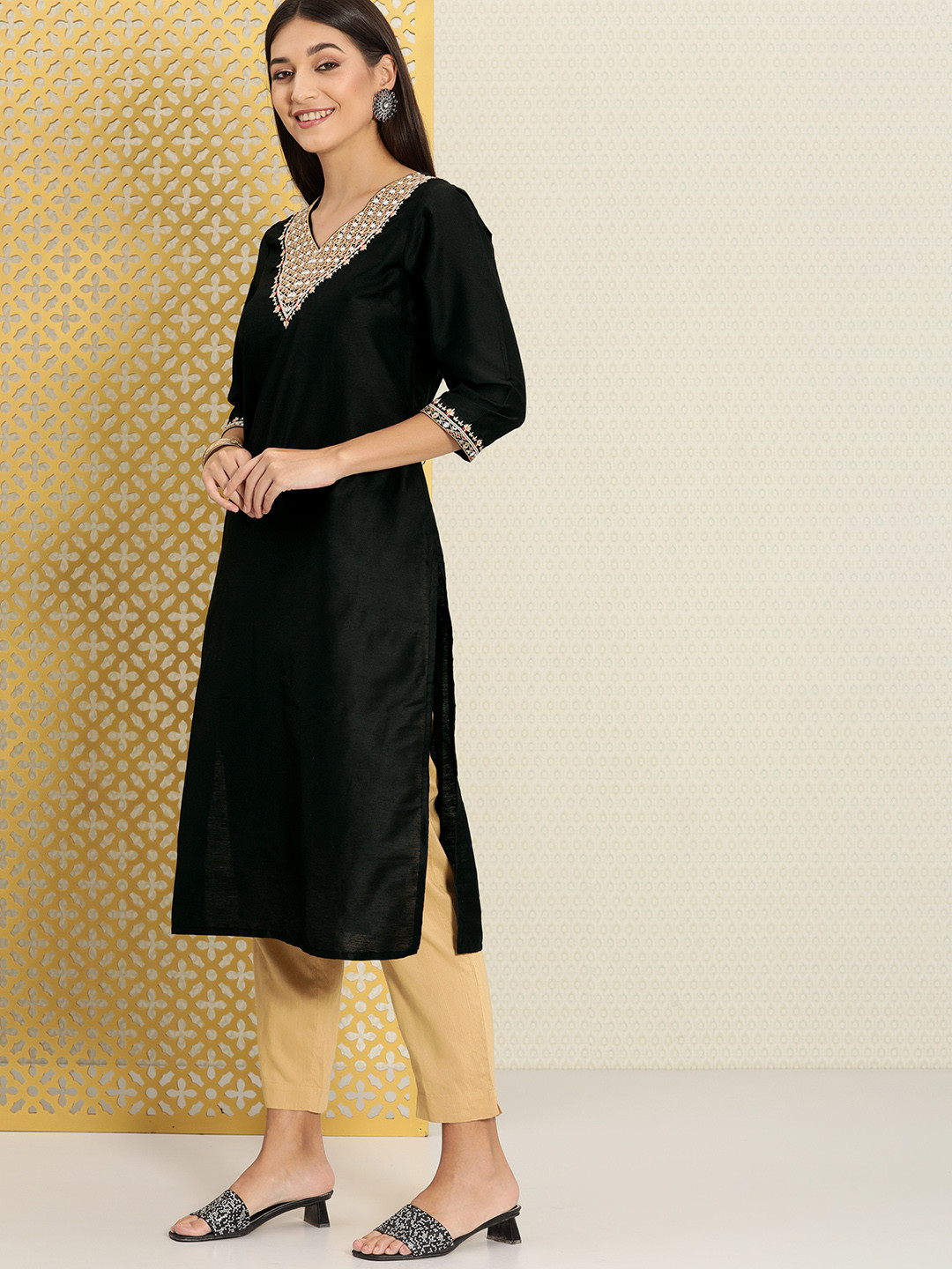 

House of Pataudi Women Black Ethnic Motifs Embroidered Jashn Kurta
