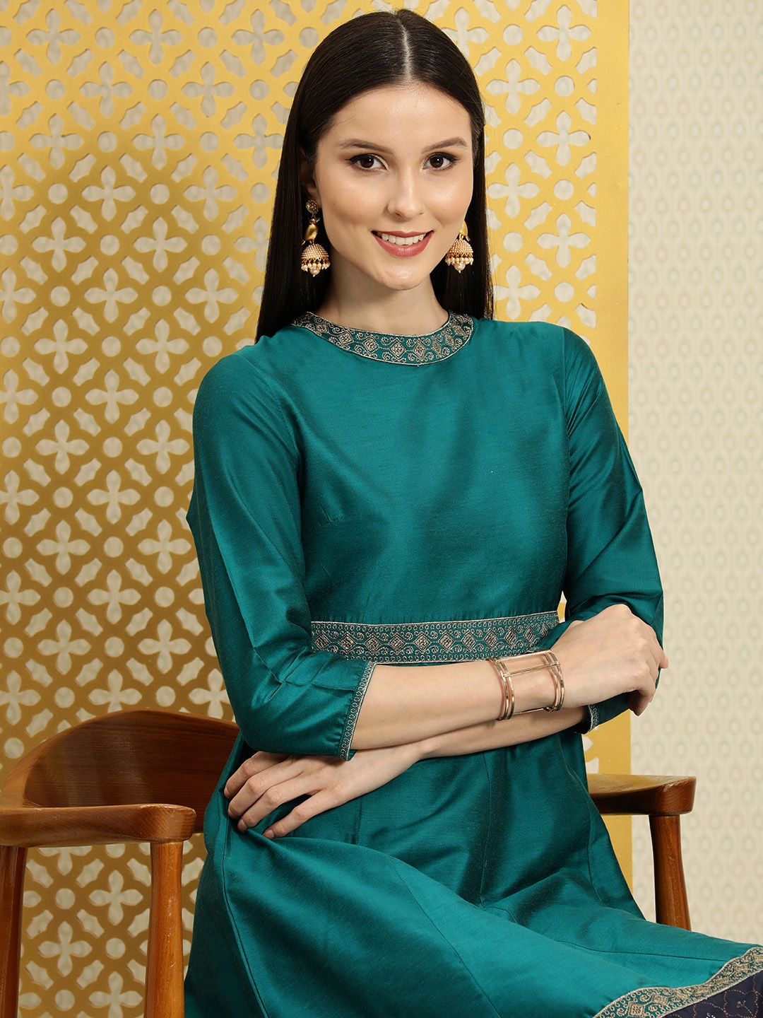 

House of Pataudi Women Teal Green & Navy Blue Colourblocked Thread Work Anarkali Kurta