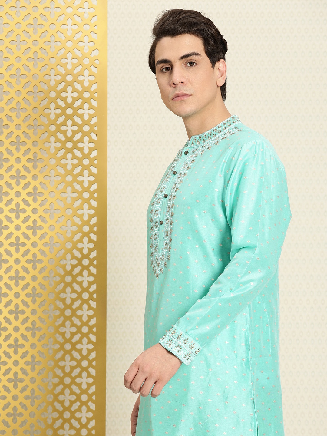 

House of Pataudi Men Ethnic Motifs Yoke Design Jashn Kurta, Turquoise blue