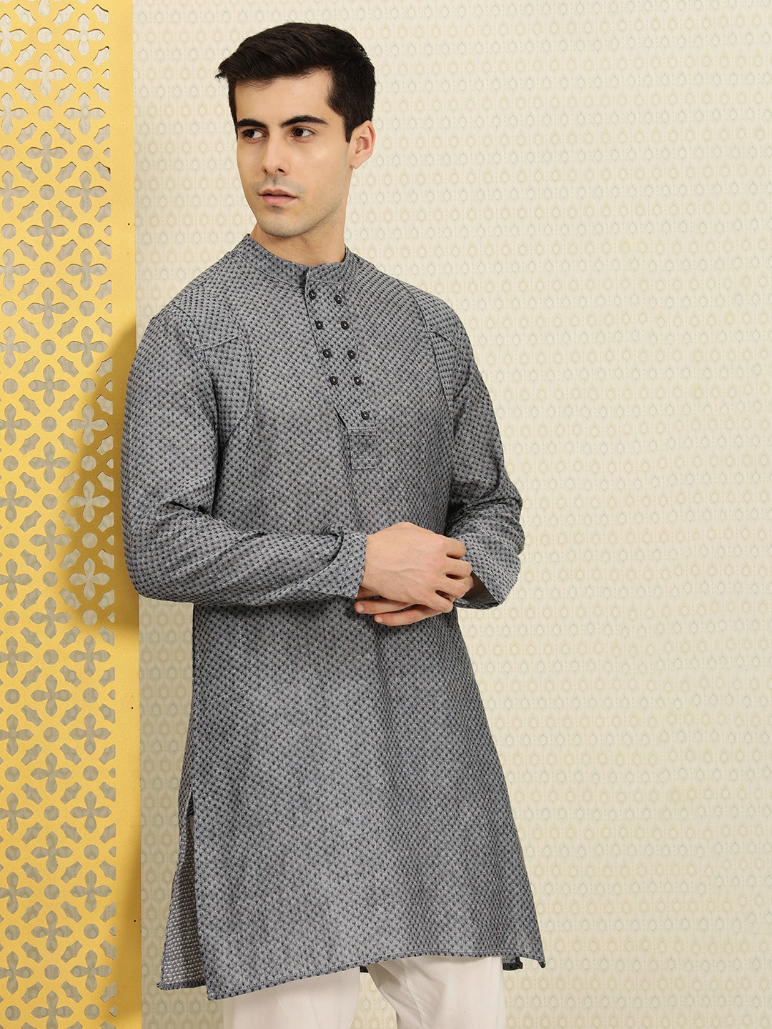 

House of Pataudi Men Grey Geometric Printed Kurta
