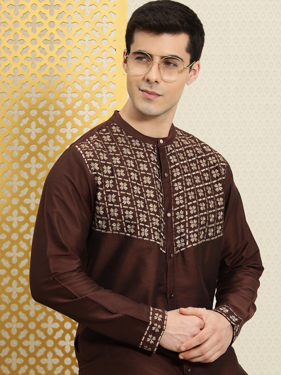 

House of Pataudi Men Ethnic Motifs Embroidered Kurta, Brown