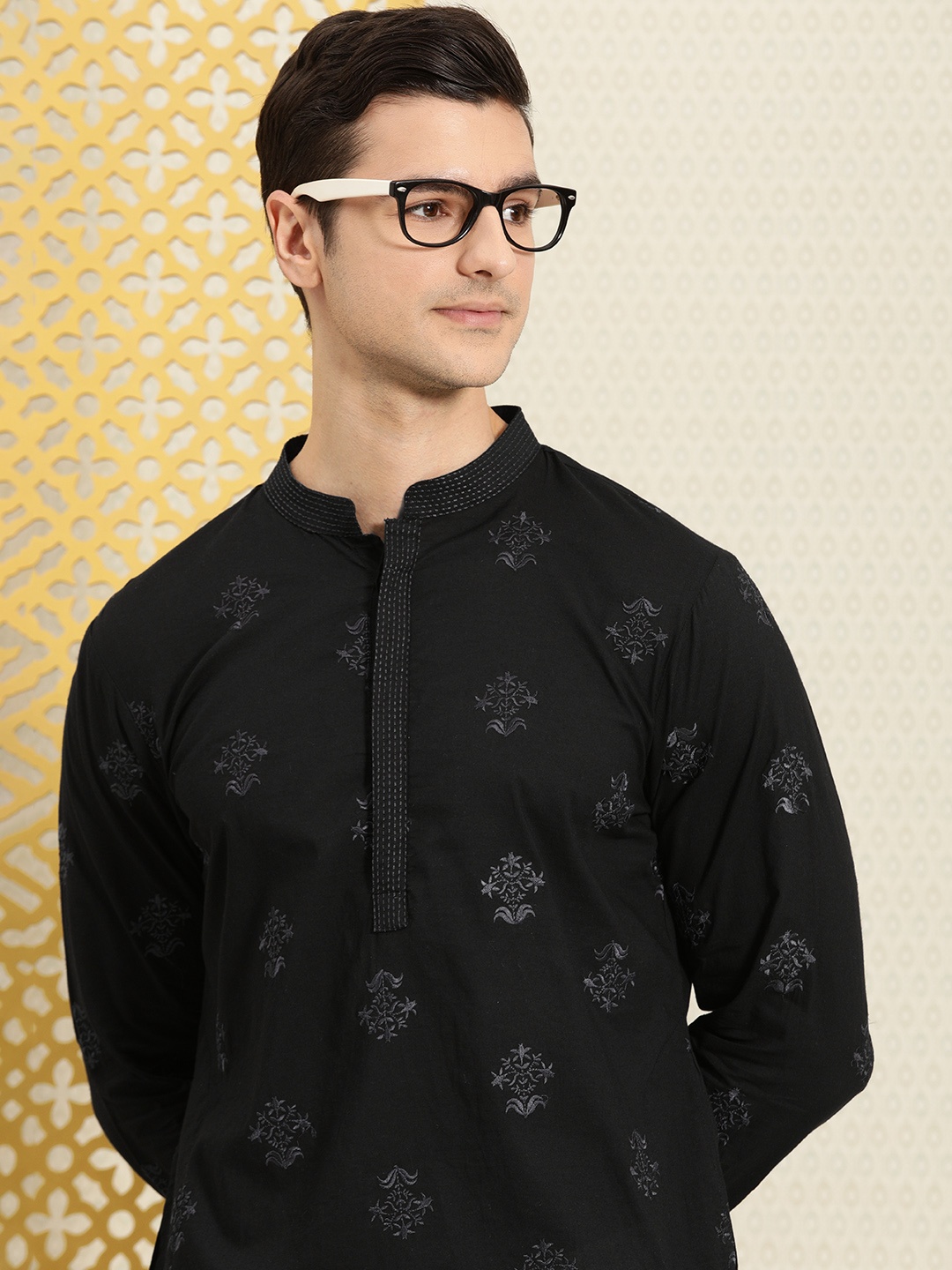 

House of Pataudi Men Black Ethnic Motifs Thread Work Kurta