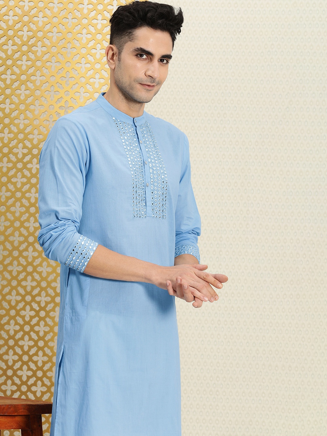 

House of Pataudi Men Blue Embroidered Jashn Kurta