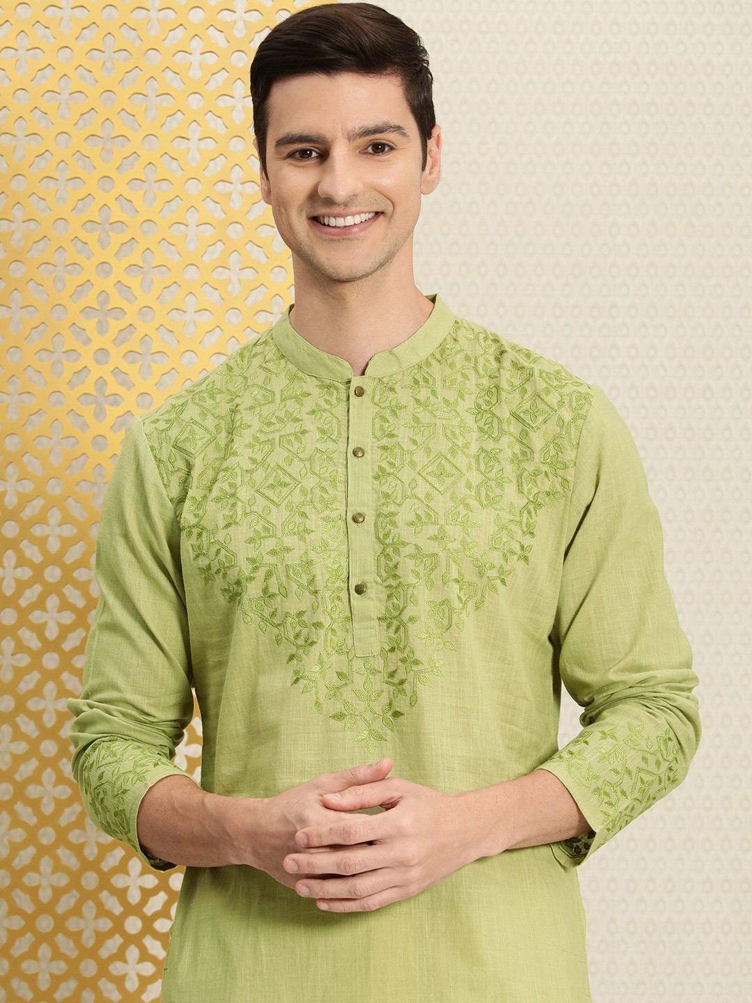 

House of Pataudi Men Green Floral Embroidered Jashn Kurta