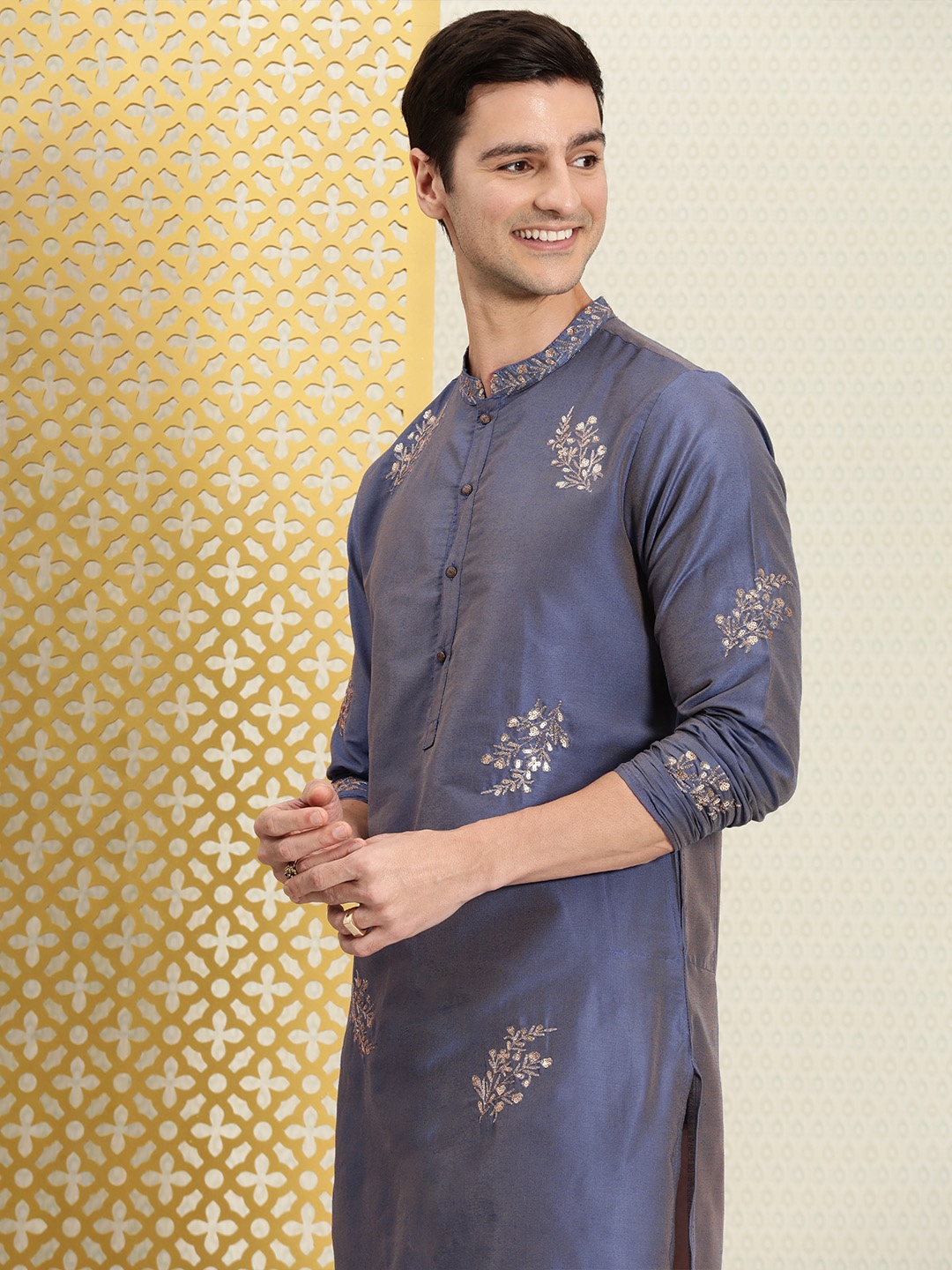 

House of Pataudi Men Purple & Gold-Toned Ethnic Motifs Embroidered Kurta
