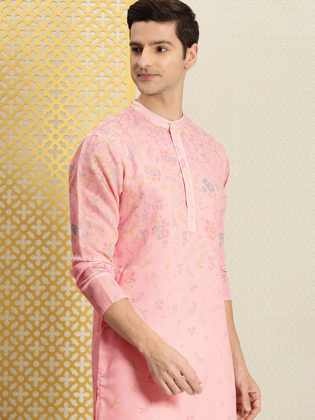 

House of Pataudi Men Pink & Blue Floral Printed Floral Jashn Kurta