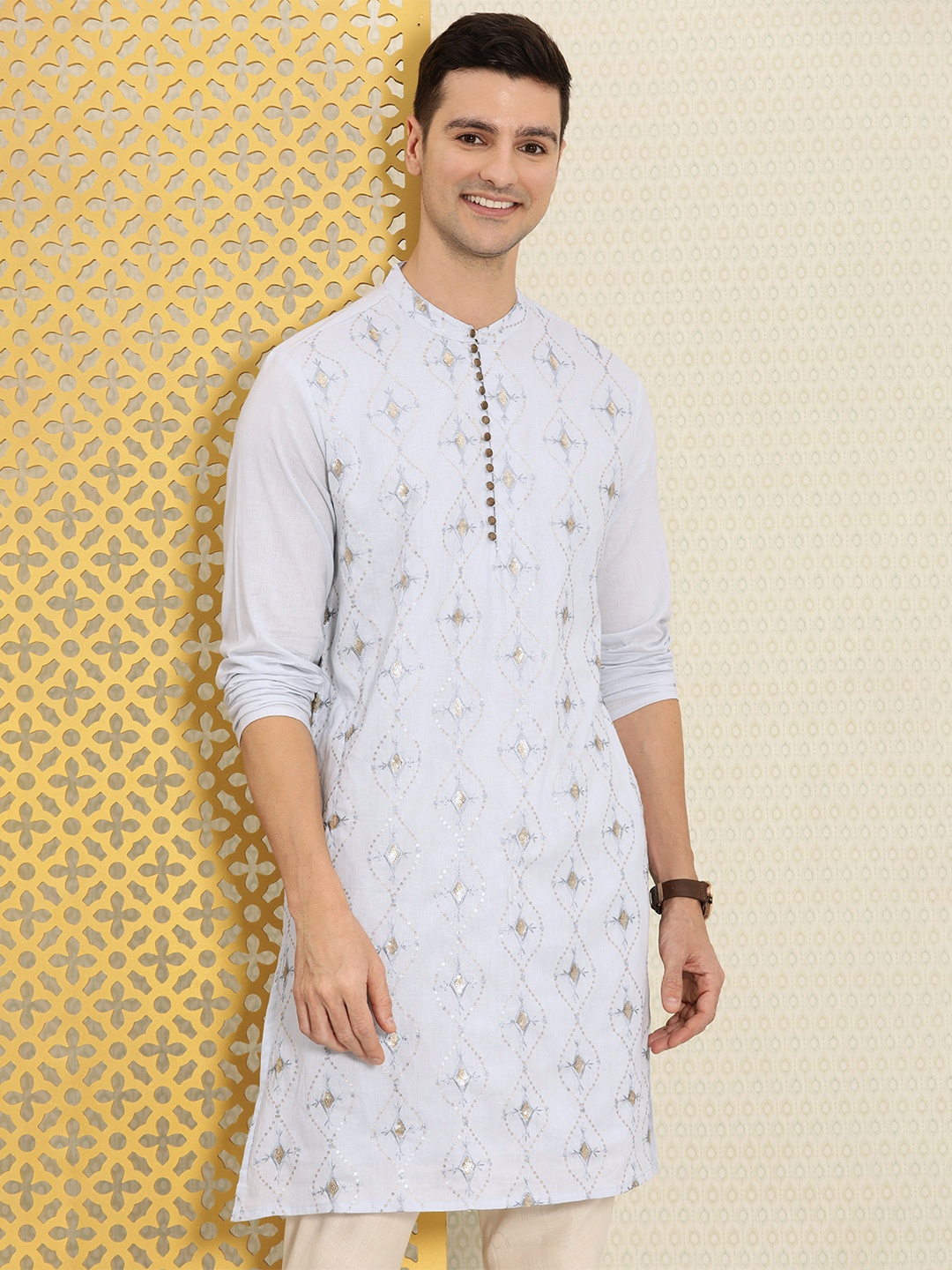 

House of Pataudi Men Blue Ethnic Motifs Sequins Embellished Pure Cotton Jashn Kurta