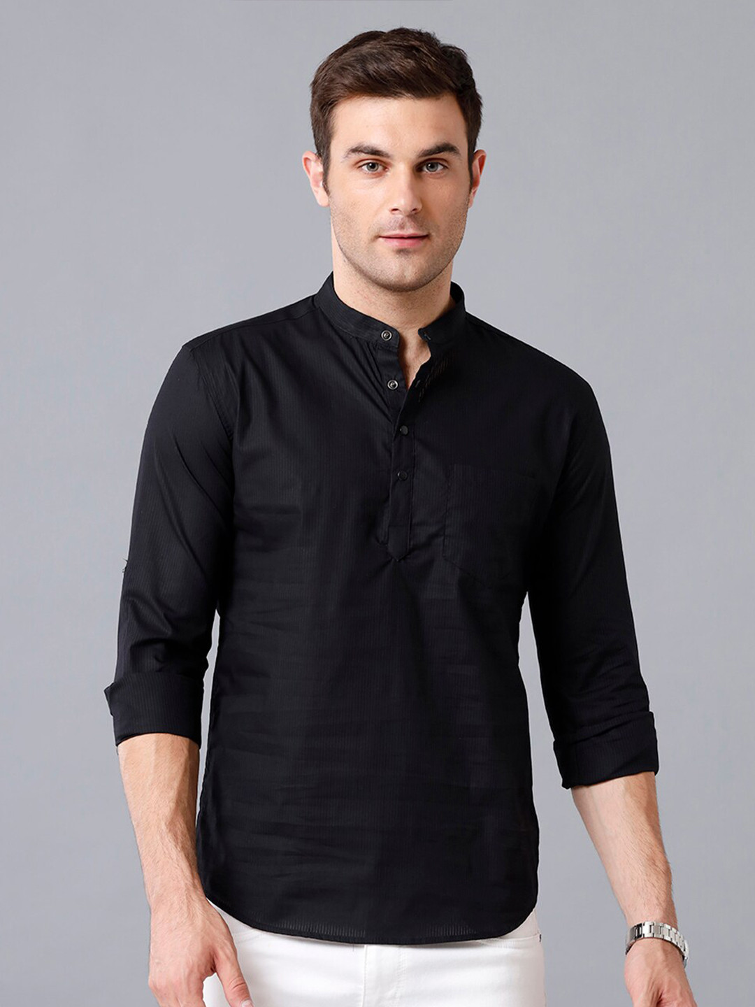 

YOVISH Men Black Solid Smart Slim Fit Casual Shirt